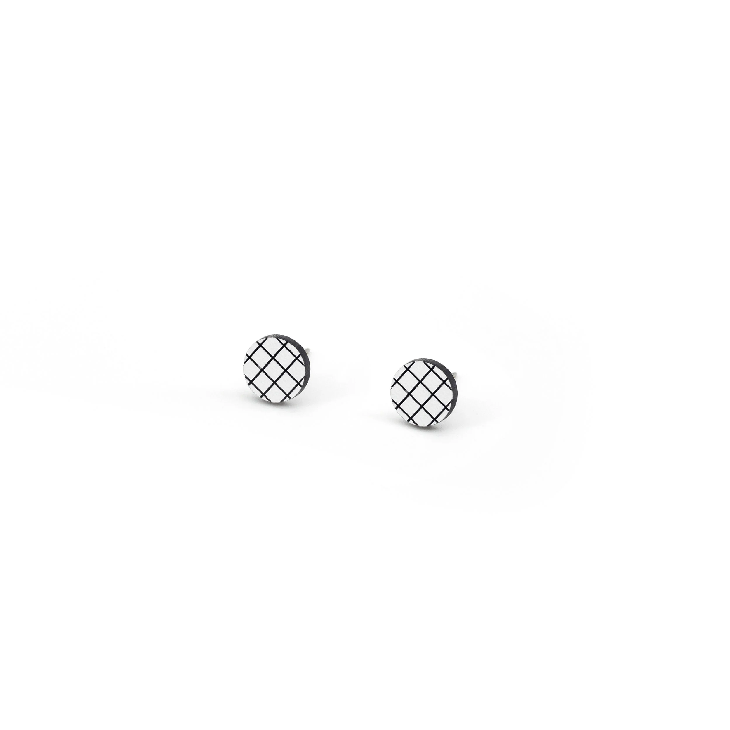 1_GridStud_White.jpg