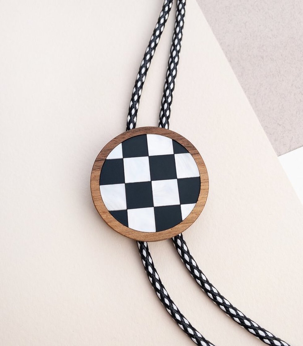 Our new checker bolo is out and ready to get festive ✨⁣
⁣
⬜️⬛️⬜️⬛️⬜️⁣
⬛️⬜️⬛️⬜️⬛️⁣
⬜️⬛️⬜️⬛️⬜️⁣
⬛️⬜️⬛️⬜️⬛️⁣
⬜️⬛️⬜️⬛️⬜️

#bolo #bolotie #checkerboard #minimamaxima #minmaxinthewild