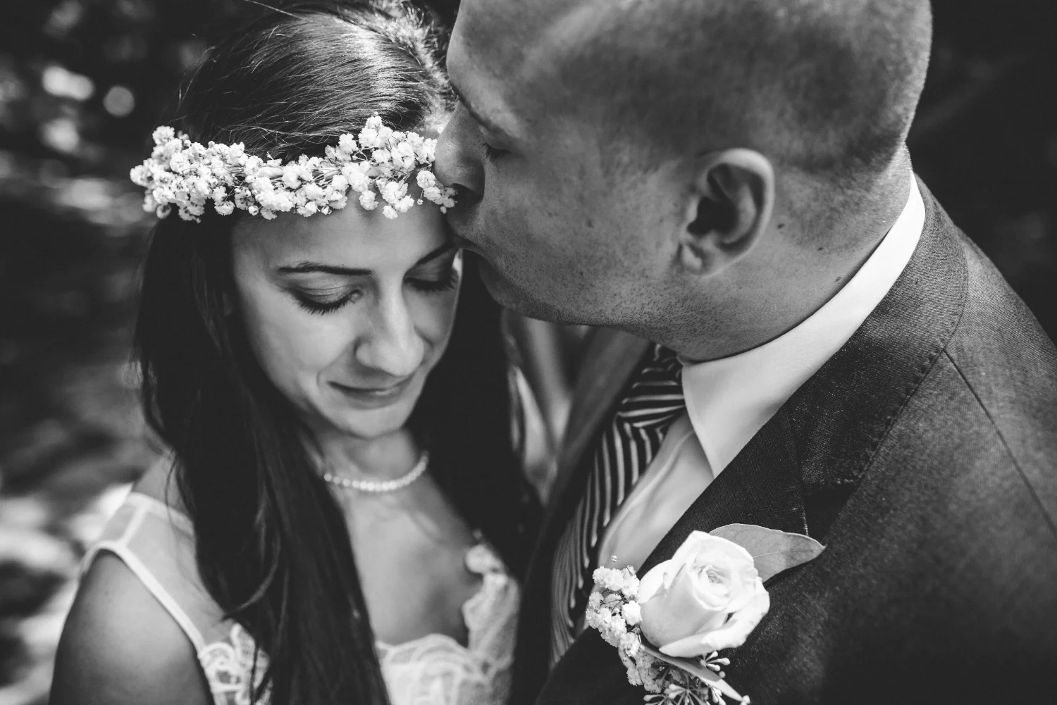 Allysa + Jordan | Intimate Wedding at Garrett Memorial Chapel