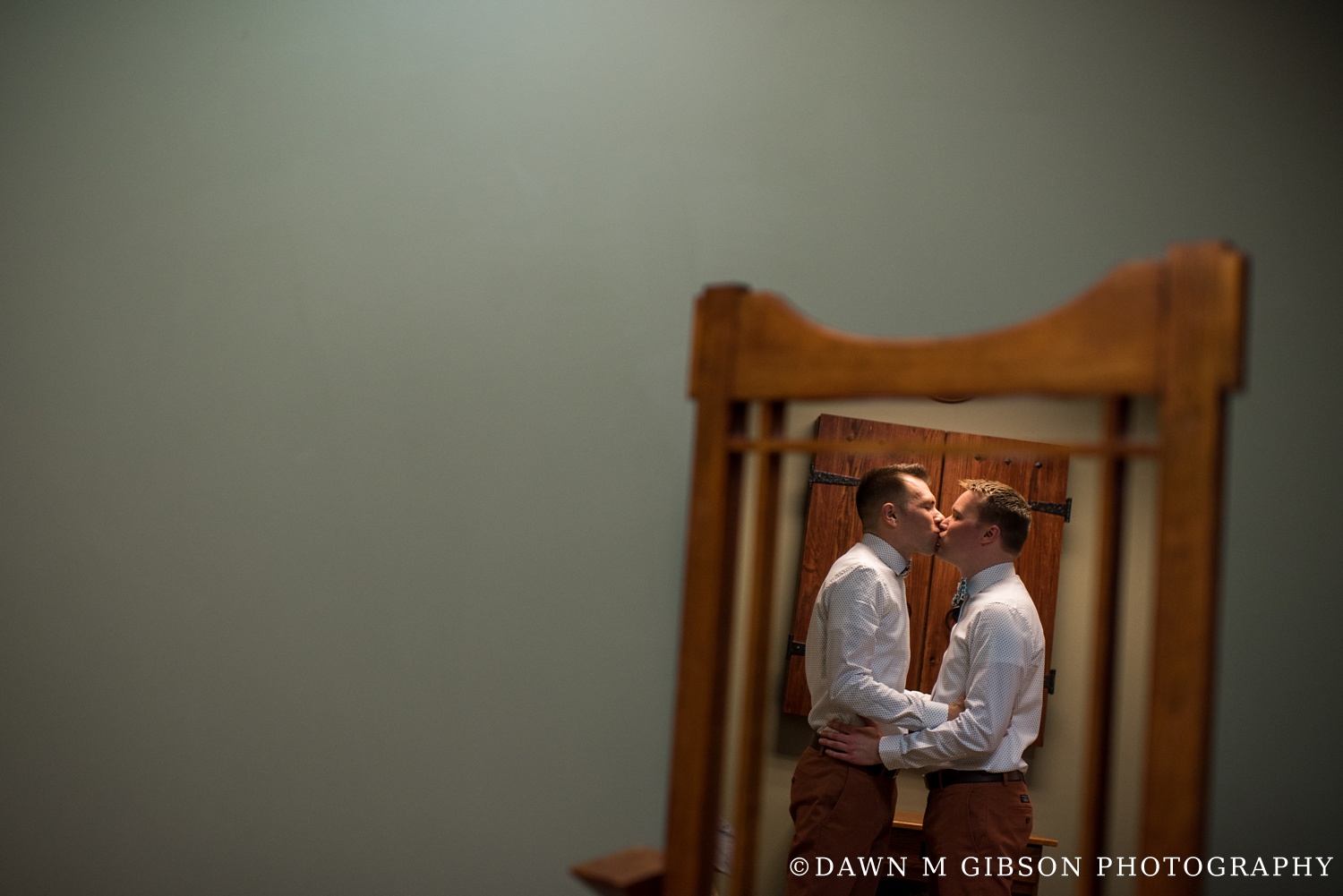wnyweddingphotographer_dawnmgibson_stevemike_010_WEB.jpg