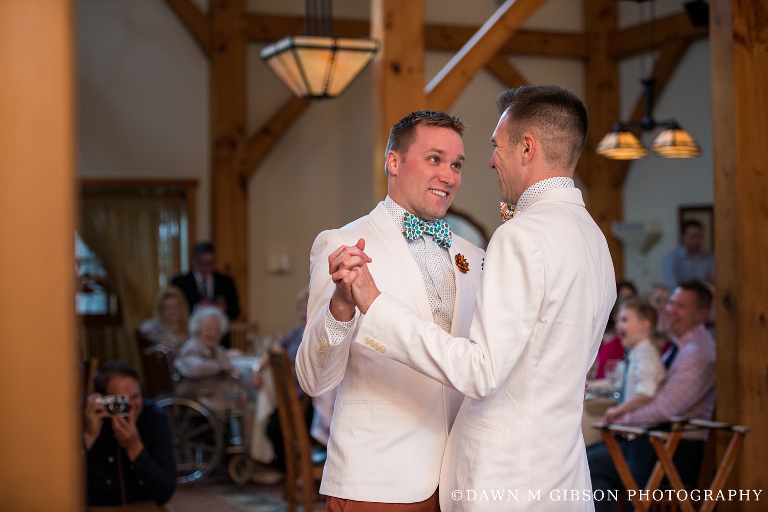 wnyweddingphotographer_dawnmgibson_stevemike_050_WEB.jpg