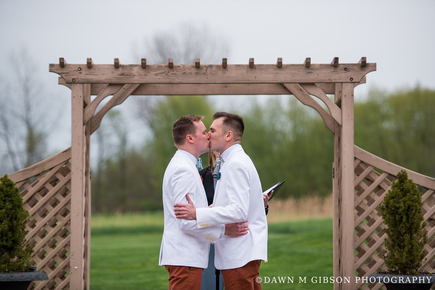 wnyweddingphotographer_dawnmgibson_stevemike_041_WEB.jpg