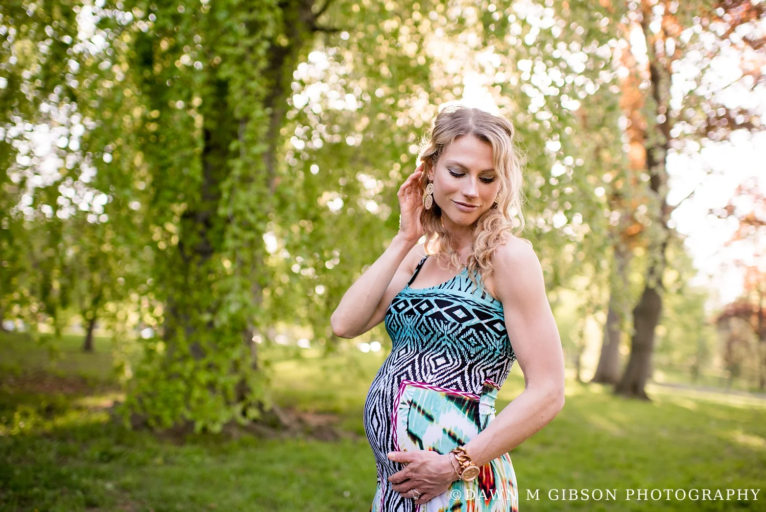 Brittany + Dustin Expecting | Photos by Dawn M Gibson Photography