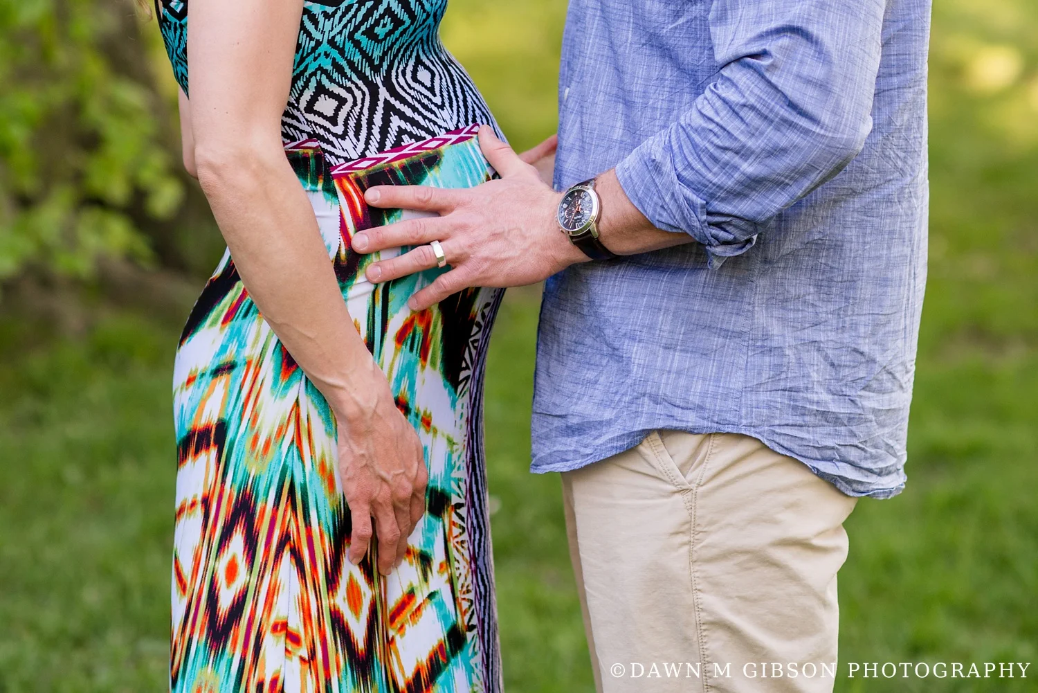 Brittany + Dustin Expecting | Photos by Dawn M Gibson Photography