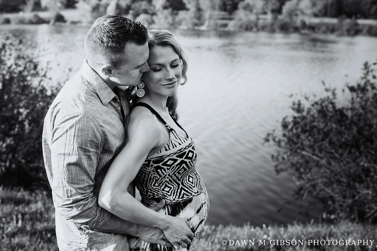 Brittany + Dustin Expecting | Photos by Dawn M Gibson Photography