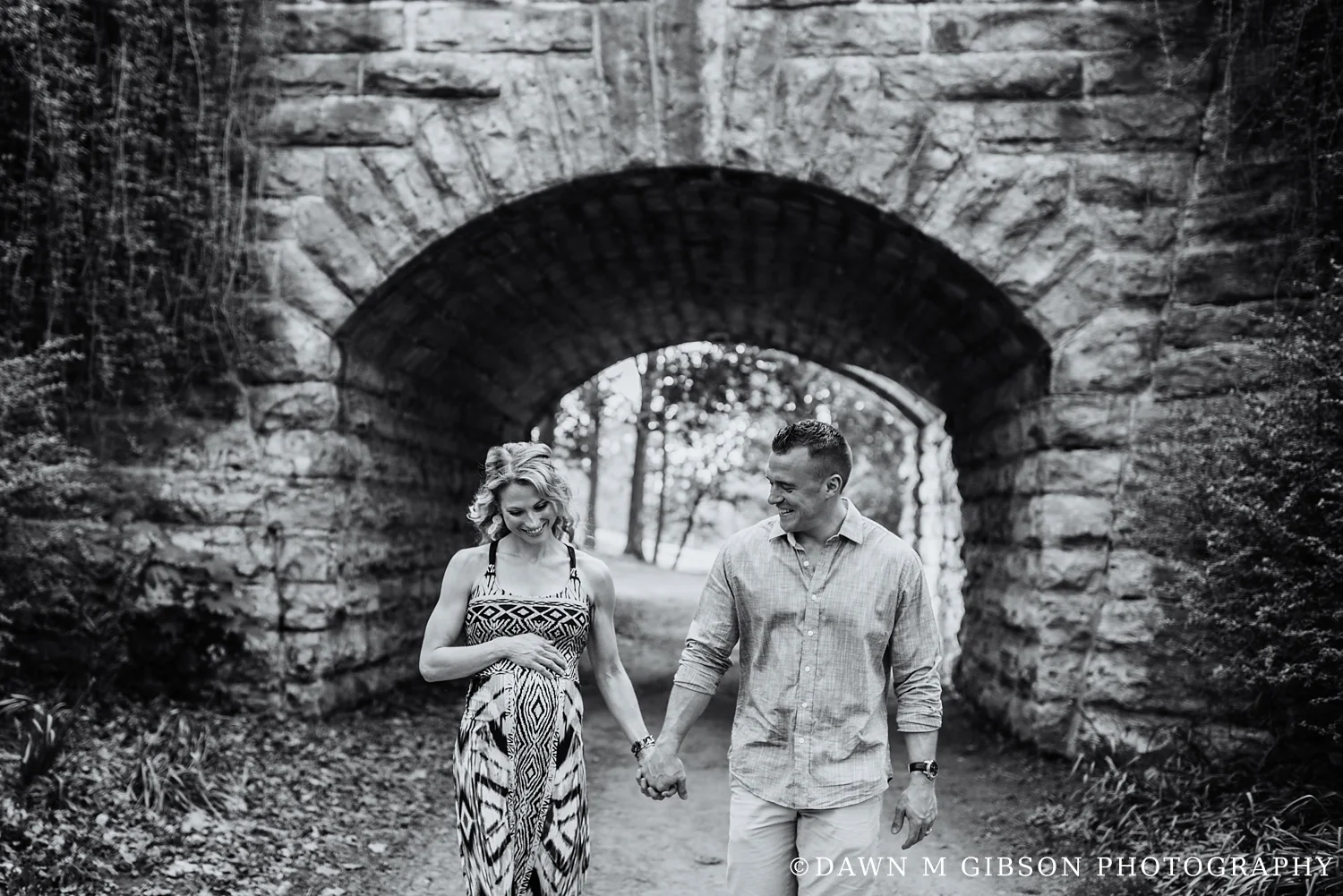 Brittany + Dustin Expecting | Photos by Dawn M Gibson Photography