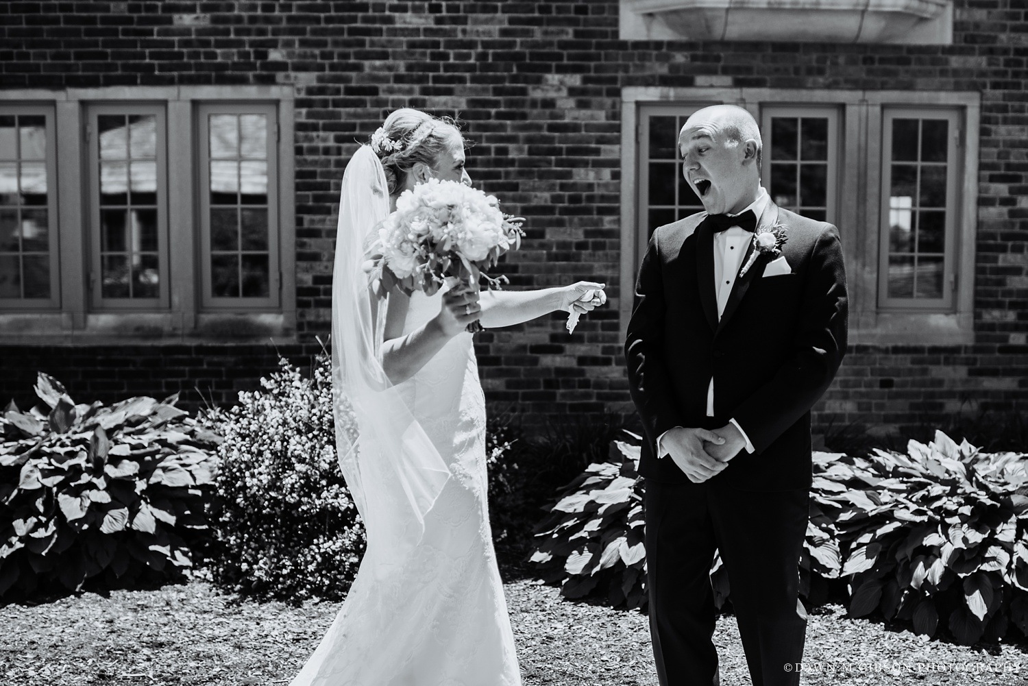 buffalo_wny_rochester_wedding_photographer_dawnmgibsonphotography_strathallan_colgate_rochester_divinity_rochester_wedding_venues_0013.jpg