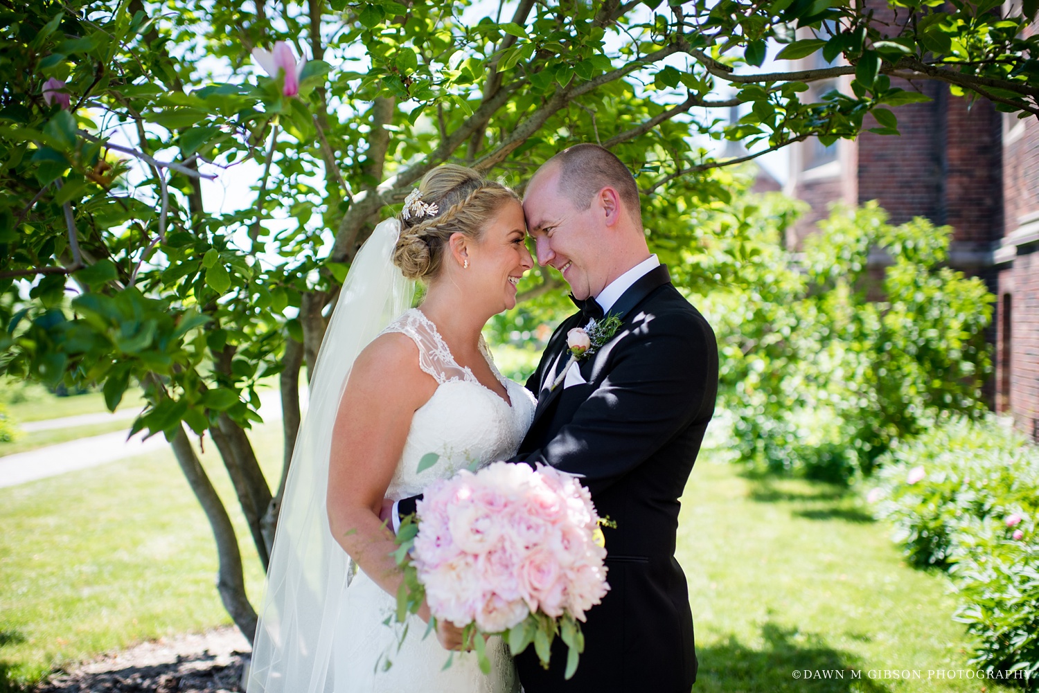 buffalo_wny_rochester_wedding_photographer_dawnmgibsonphotography_strathallan_colgate_rochester_divinity_rochester_wedding_venues_0018.jpg
