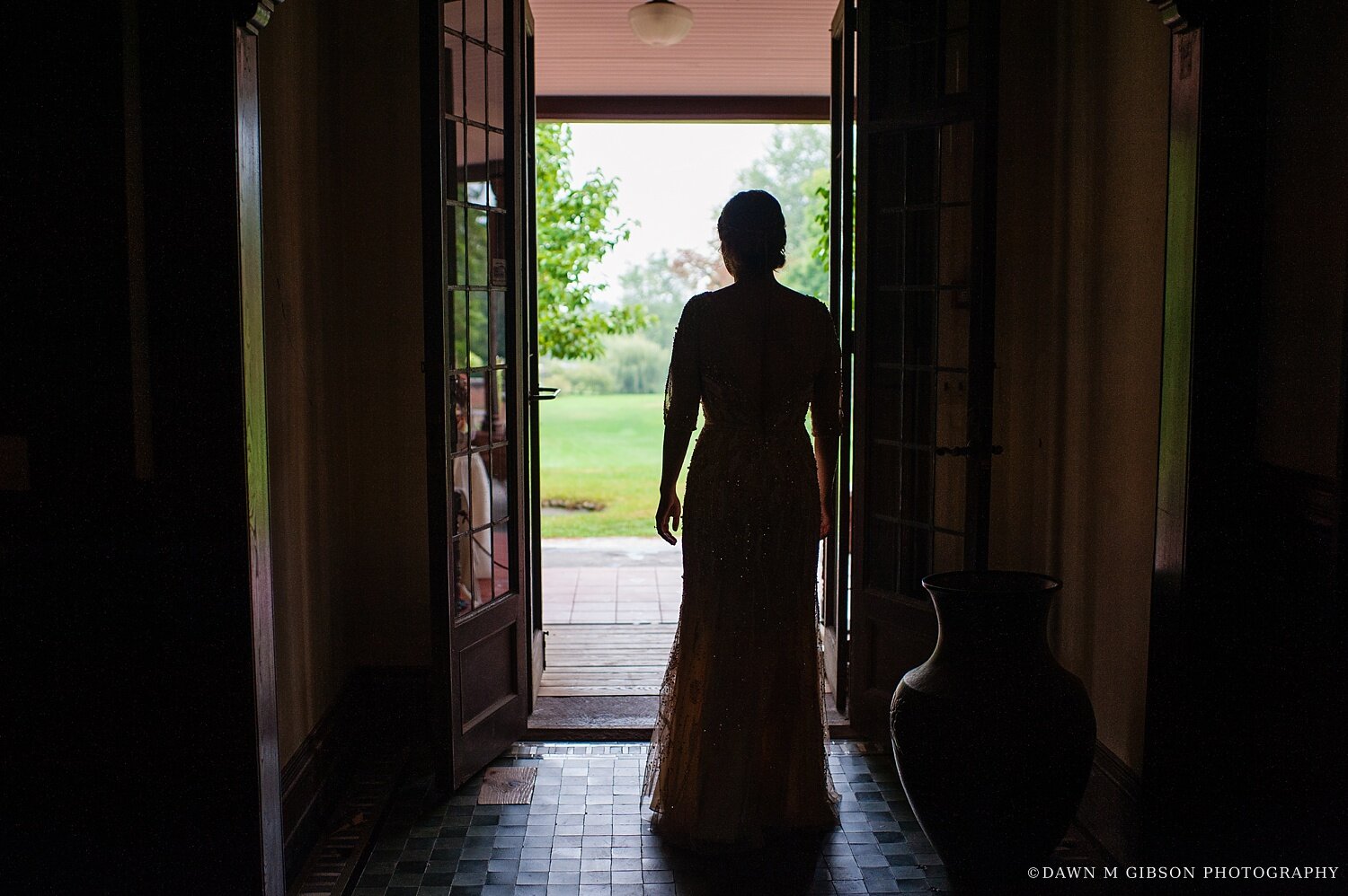 finger-lakes-newyork-wedding-photographer-sonnenberg-gardens-wedding-gold-wedding-dress-jenna-daniel_0021.jpg