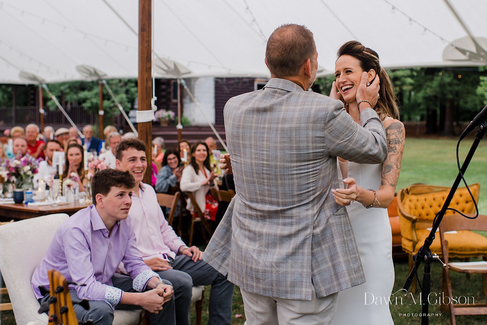 buffalo-new-york-wedding-photographer-backyard-wedding-ideas-dawnmgibsonphotography-emily-craig_0060.jpg