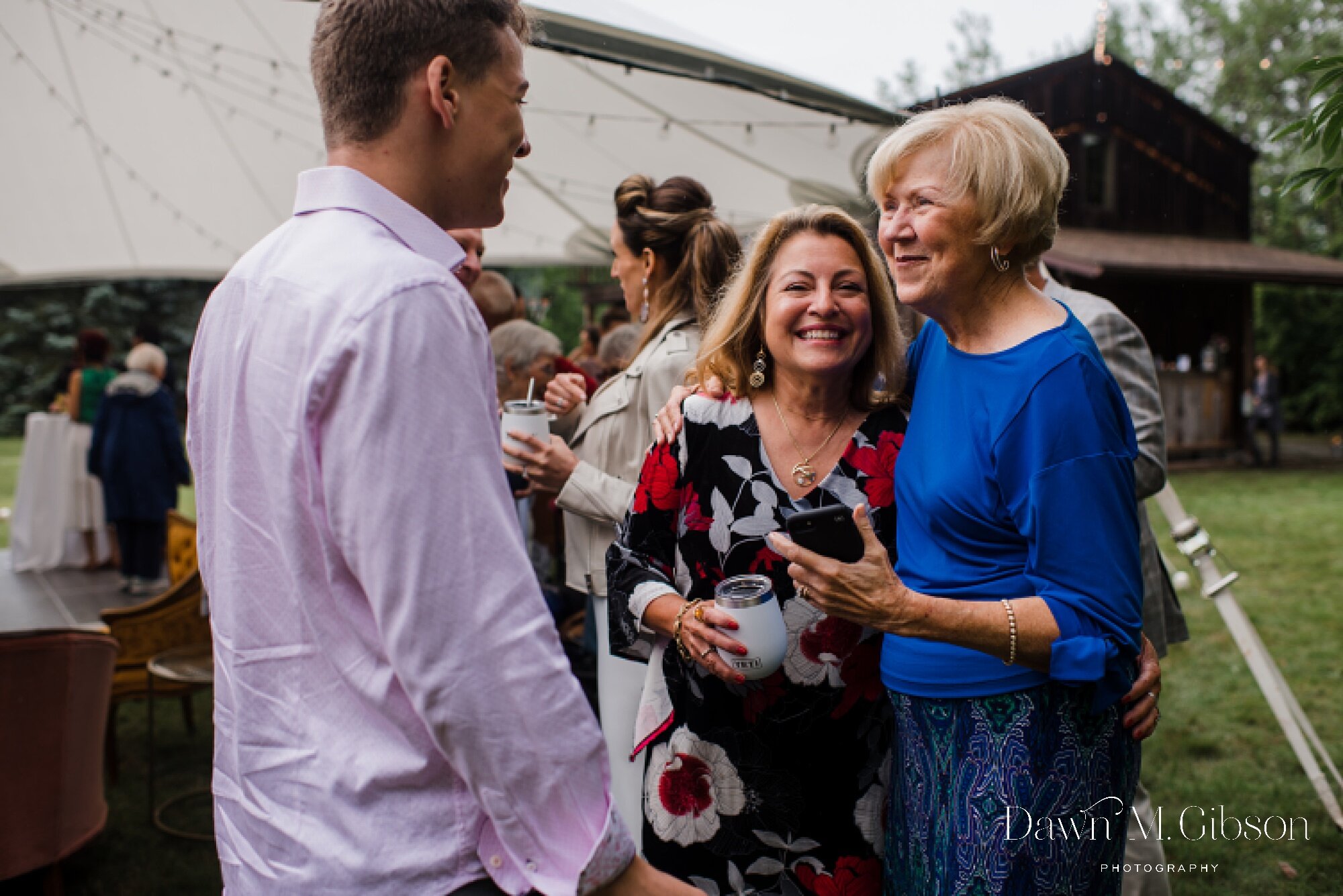 buffalo-new-york-wedding-photographer-backyard-wedding-ideas-dawnmgibsonphotography-emily-craig_0064.jpg