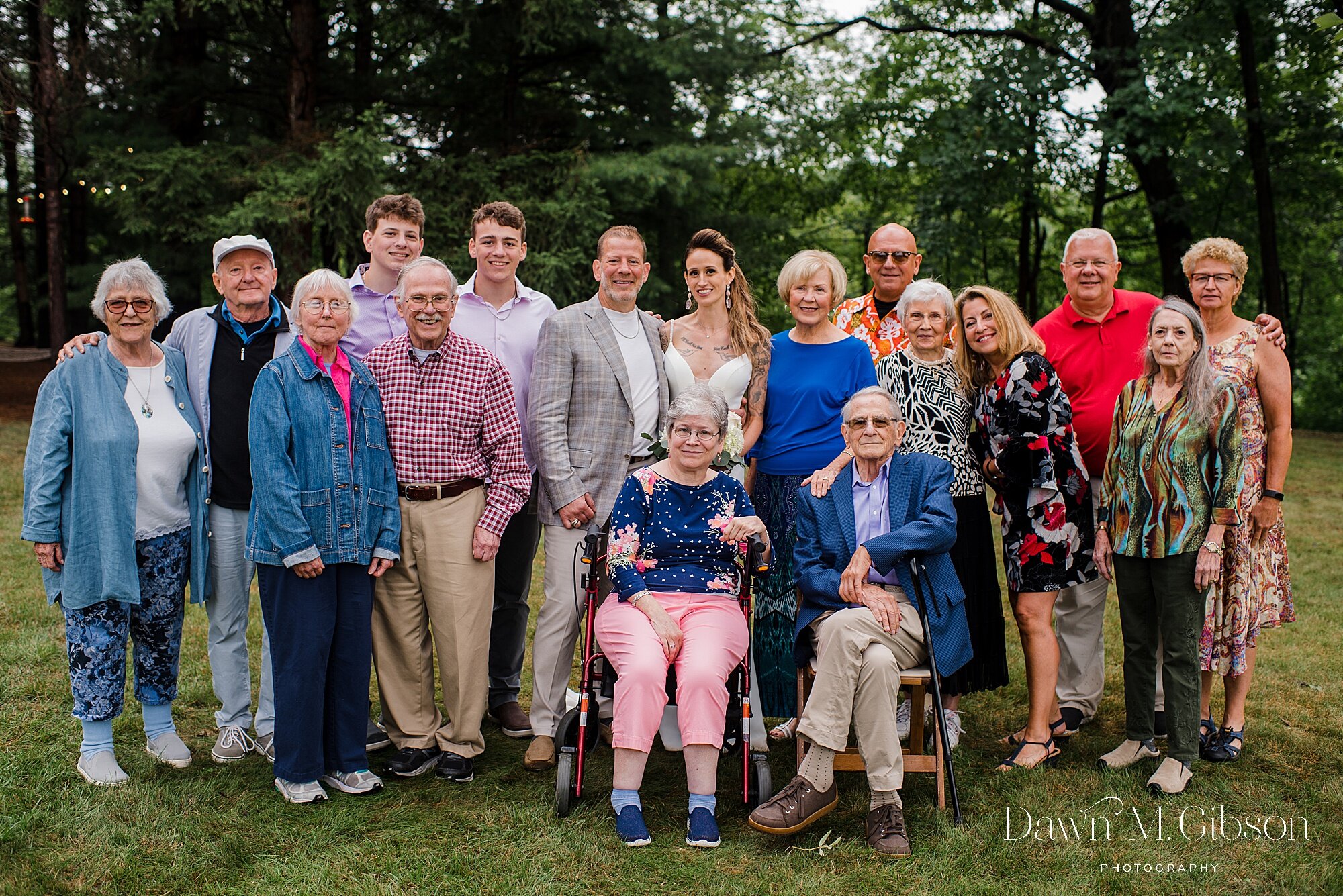 buffalo-new-york-wedding-photographer-backyard-wedding-ideas-dawnmgibsonphotography-emily-craig_0079.jpg