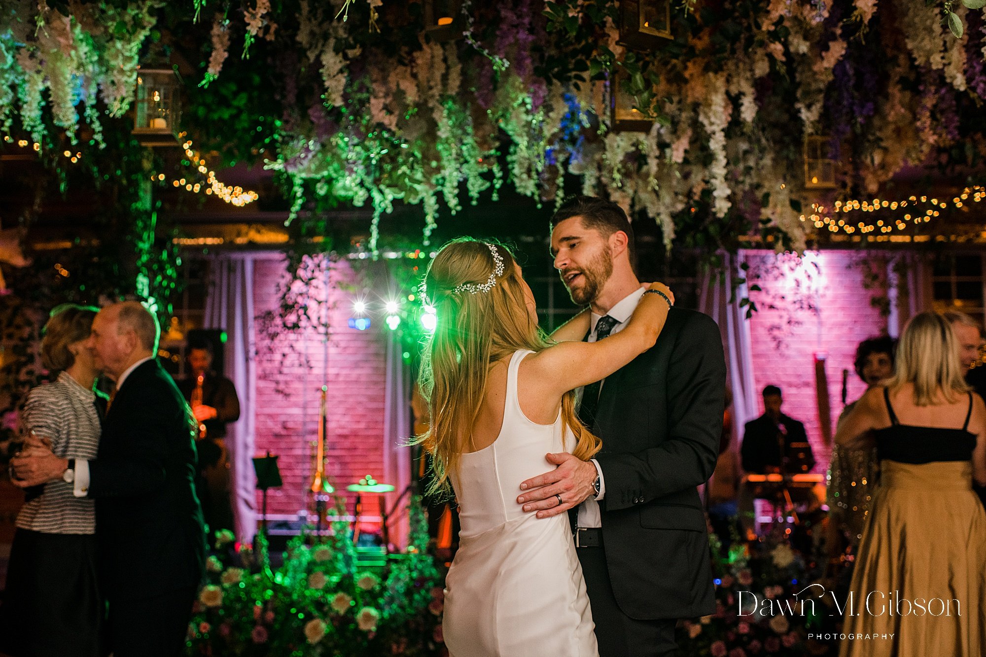 buffalo-new-york-wedding-photographer-secret-garden-vibes-foundry-wedding-allie-tyler-0069.jpg