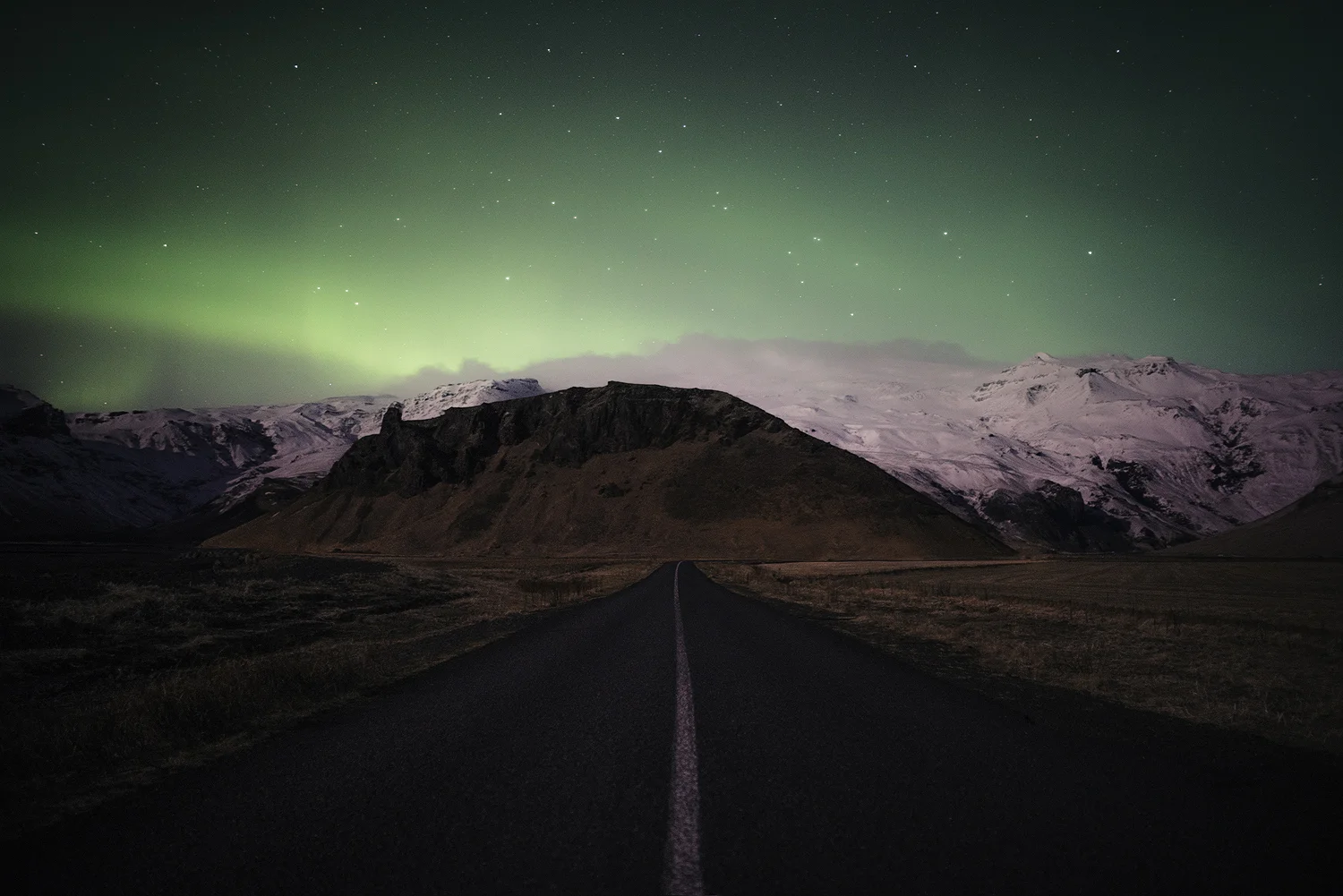 green sky aurora.jpg