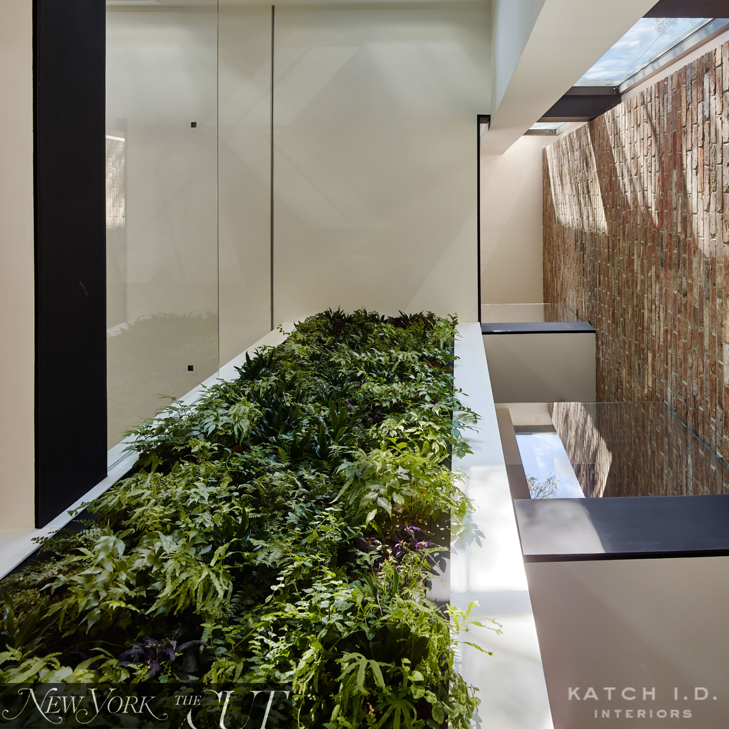 KATCHID_WILLIAMSBURGTOWNHOUSE_VERTICALGARDEN.png