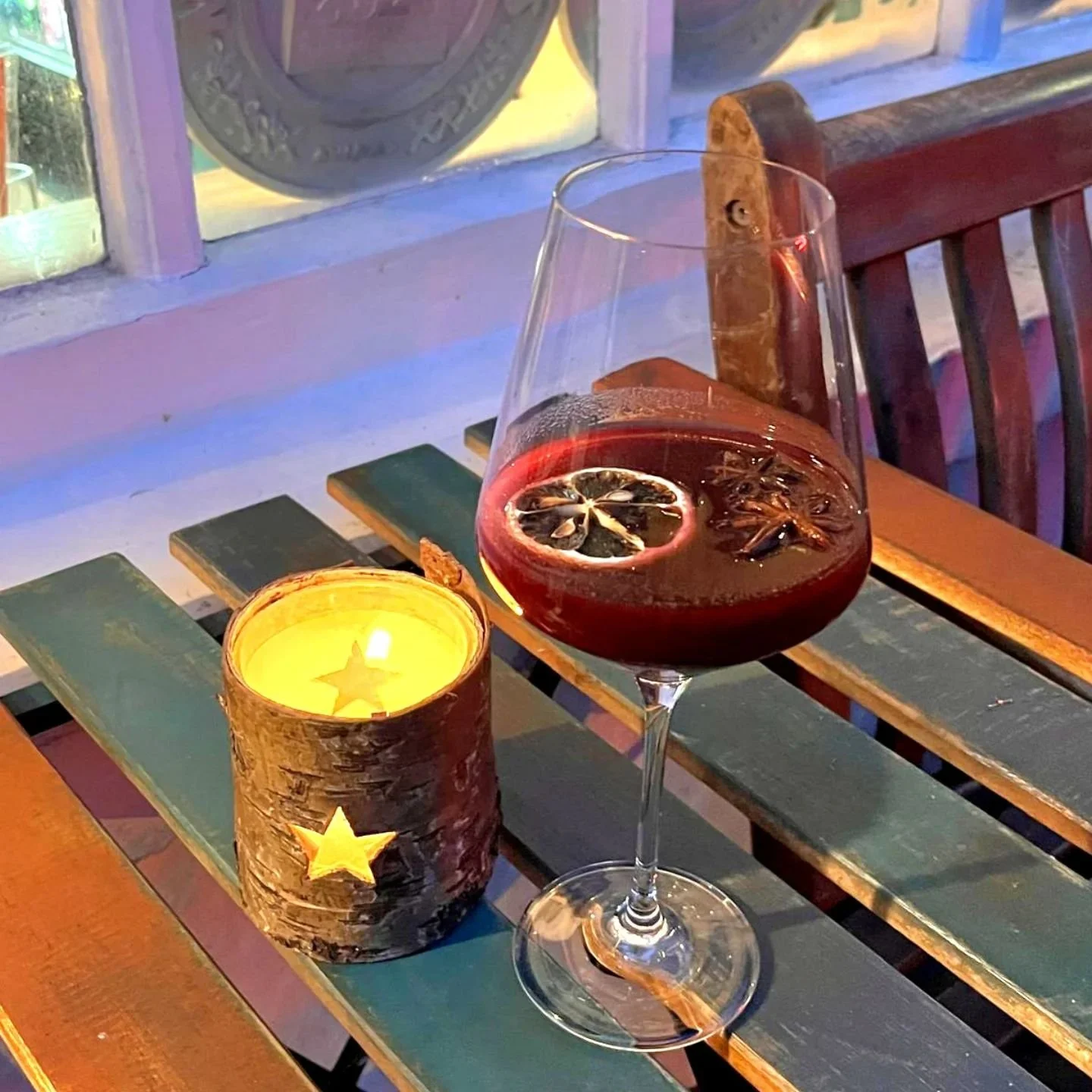 The perfect cockle warmer! Get yourself in for a glass of mulled wine!

#organicwine #mulledwine #winterwarmers #winebytheglass