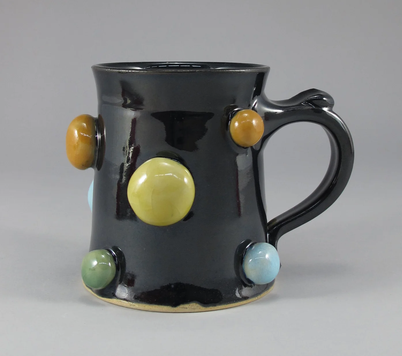 BlkDotMug.jpg
