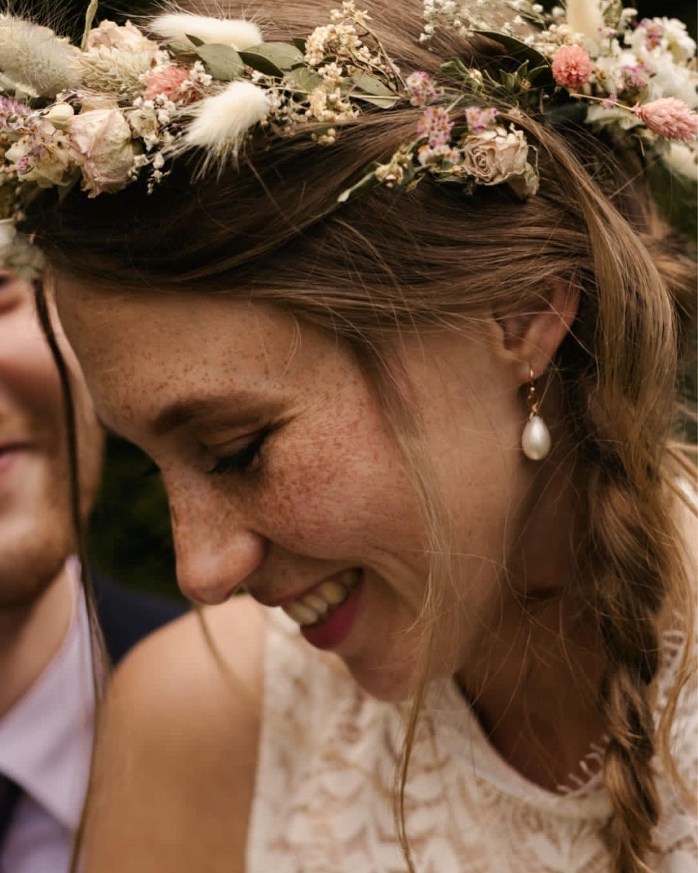 weddings flower crown.jpg