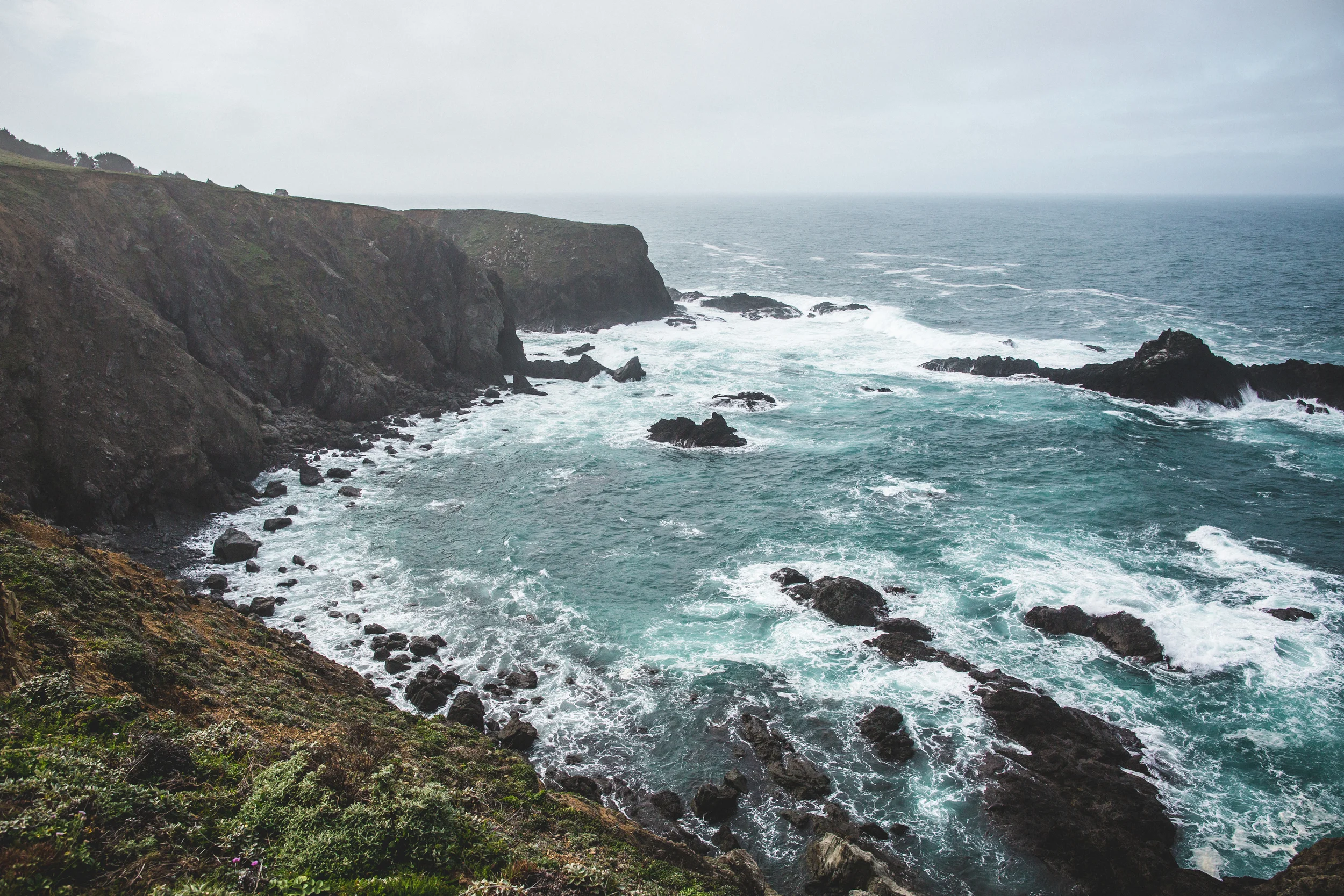 northern california road trip pacific ocean cliff cliffside