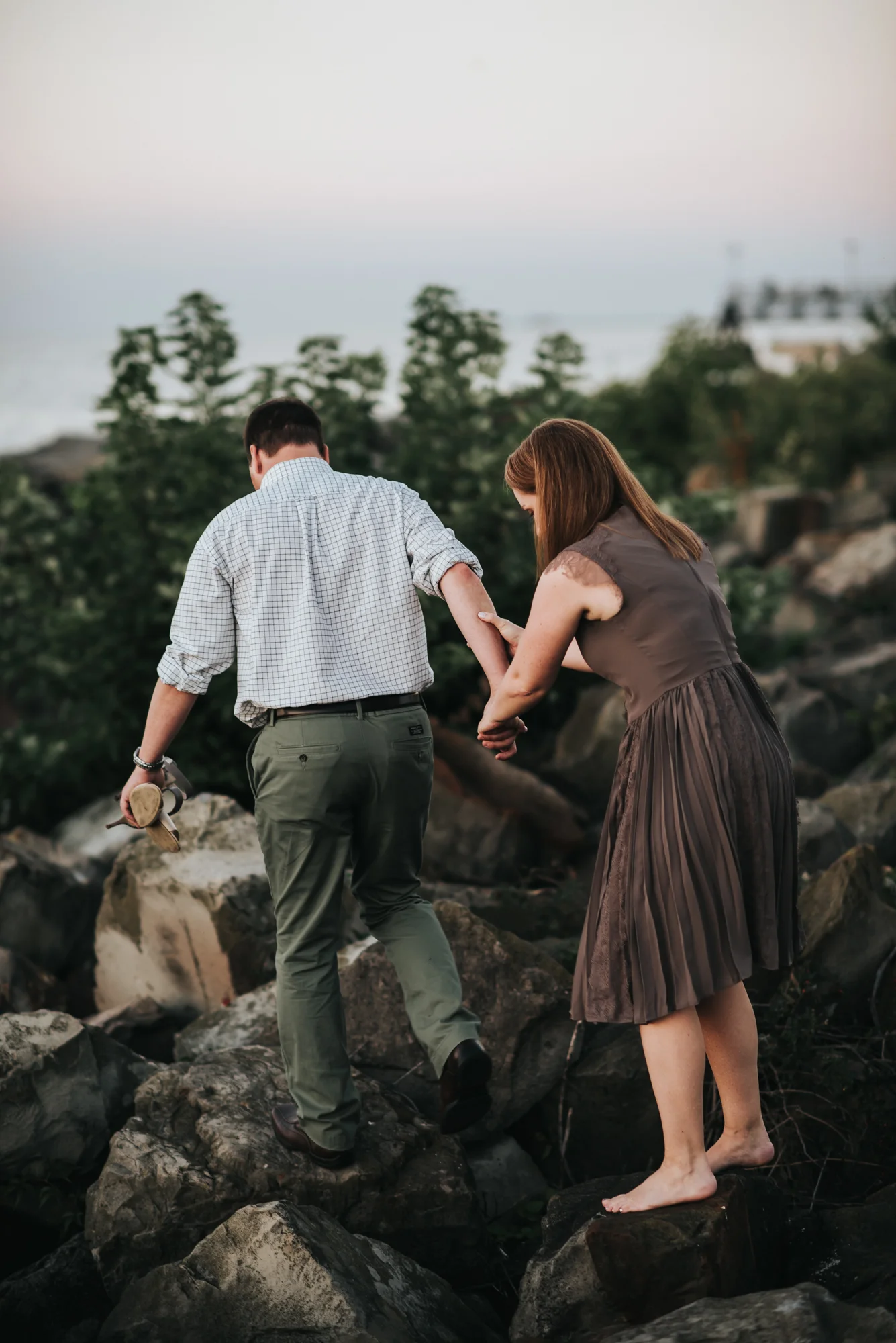 edgewater beach engagement session - cleveland ohio