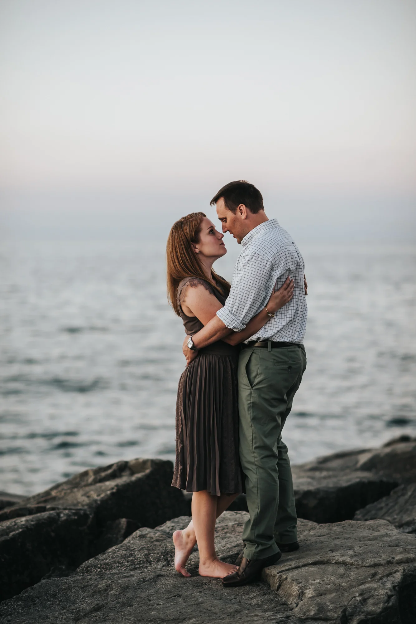 edgewater beach engagement session - cleveland ohio