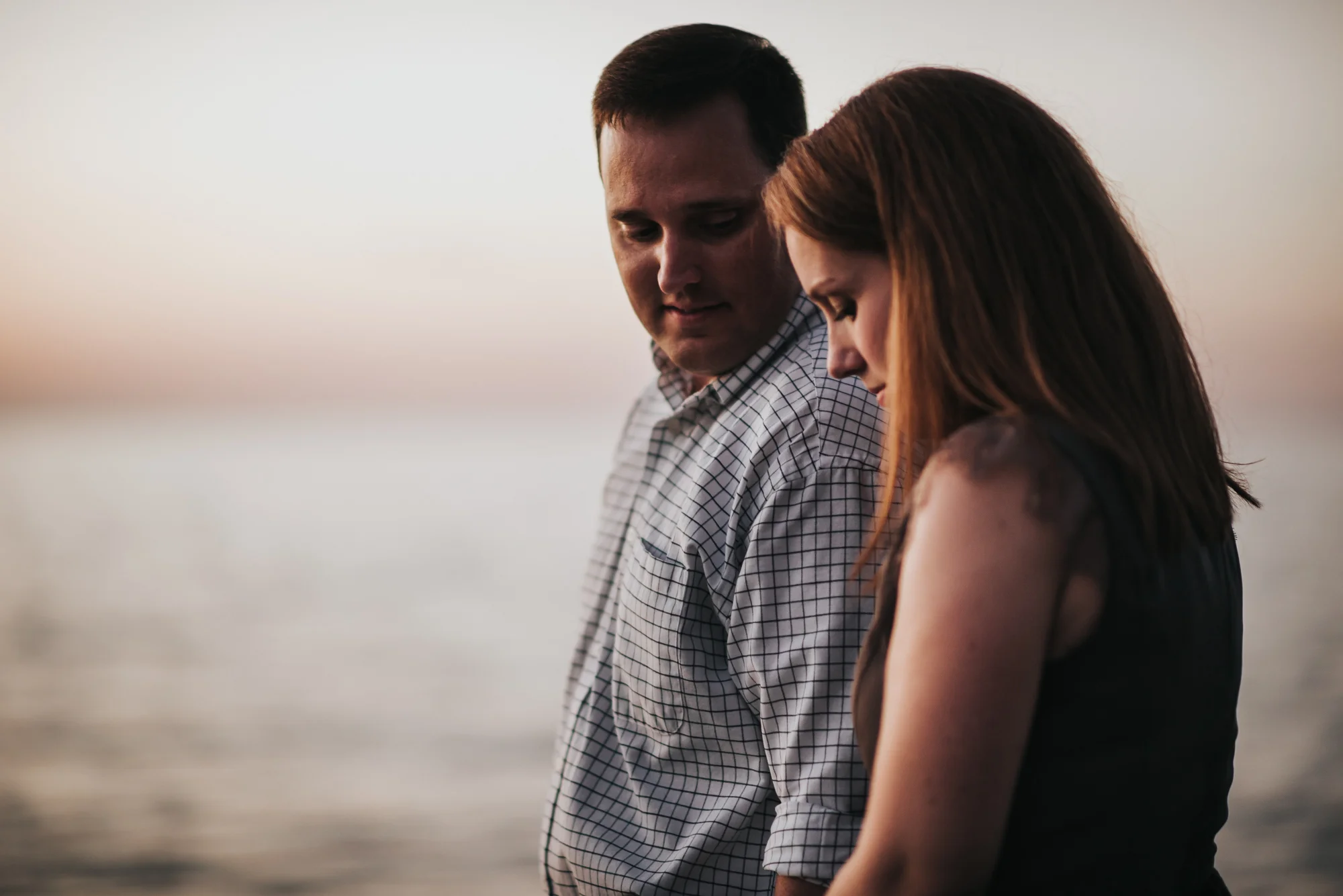 edgewater beach engagement session - cleveland ohio