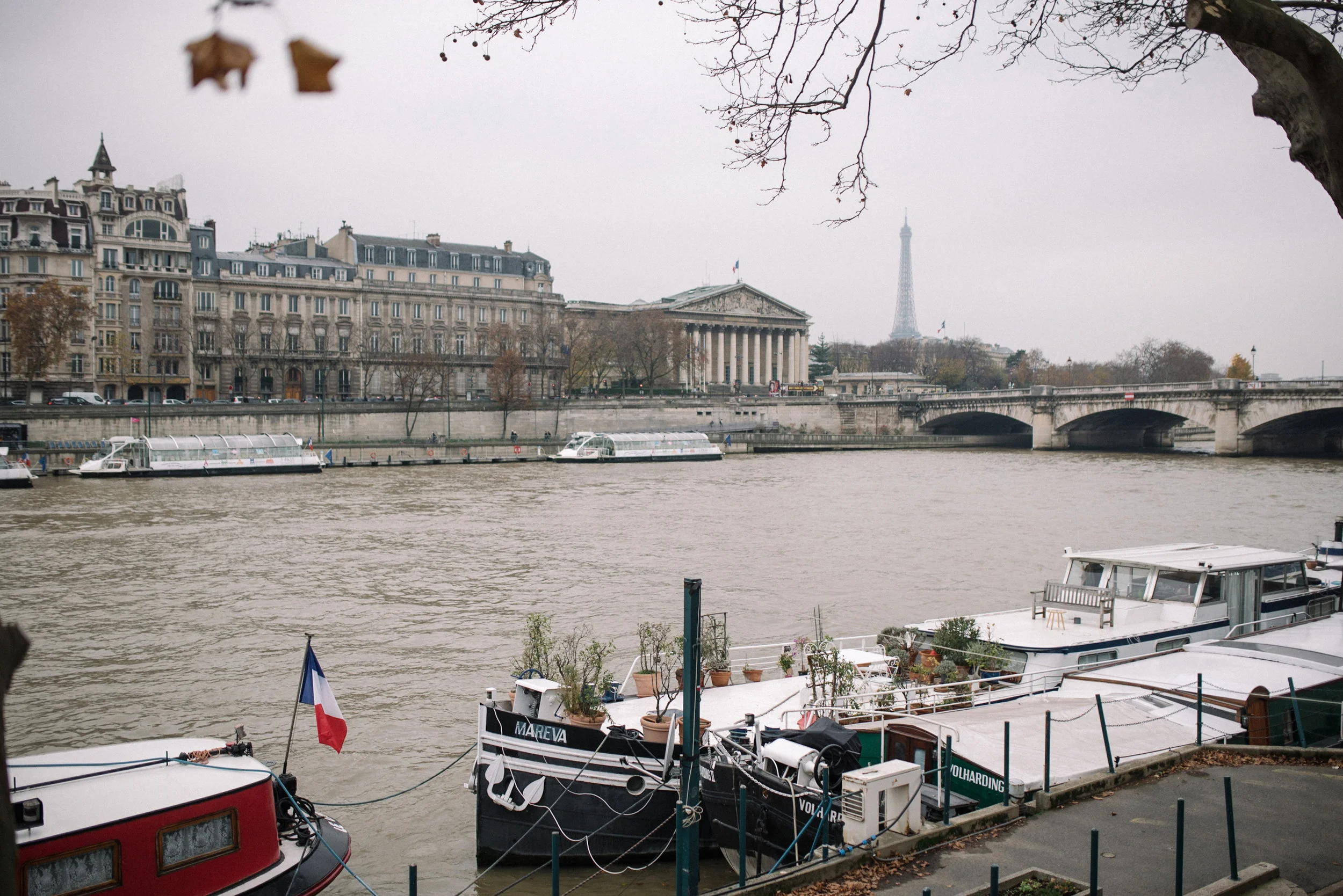 Paris Eurotrip with elopement photographers Nick plus Danee