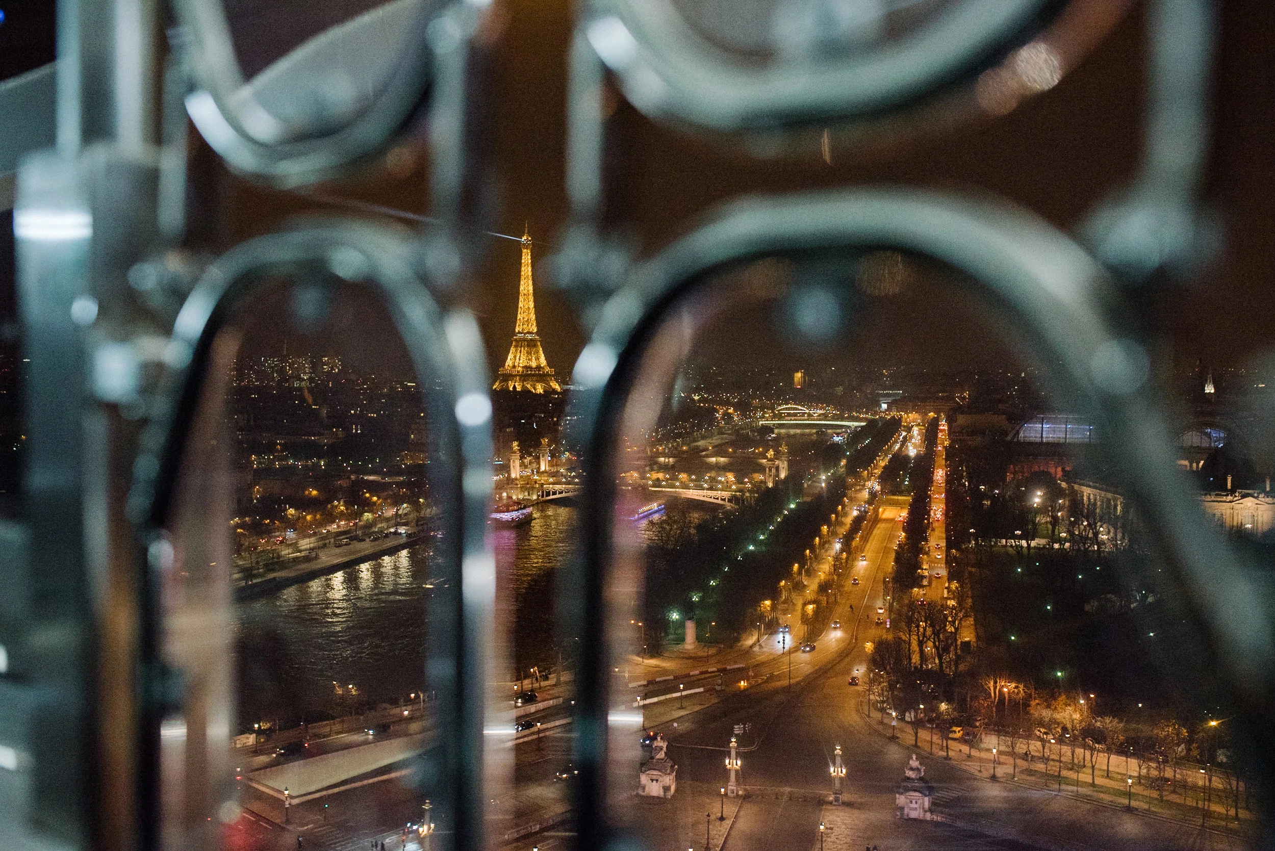 Paris Eurotrip with elopement photographers Nick plus Danee
