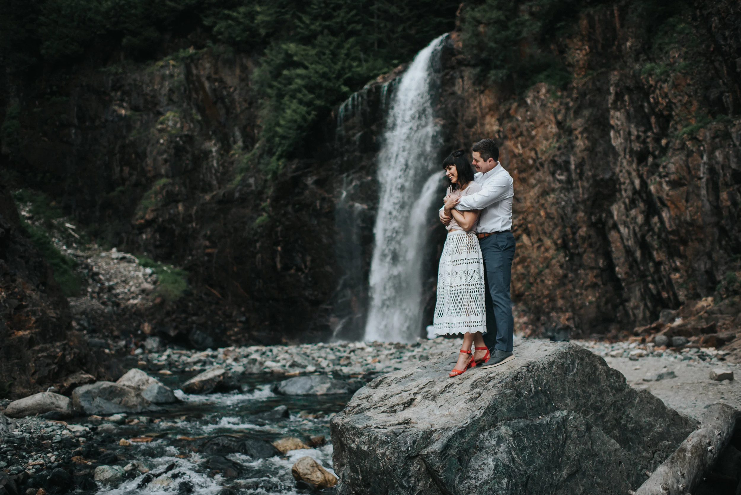 Engagement at Franklin Falls in Snoqualmie Pass, WA | Lauren & JC