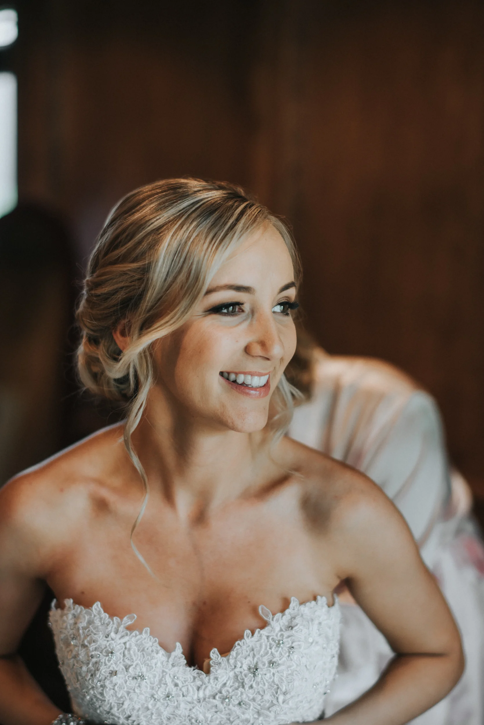 Wedding at The Cattle Barn in Cle Elum Washington | Megan & Ronny