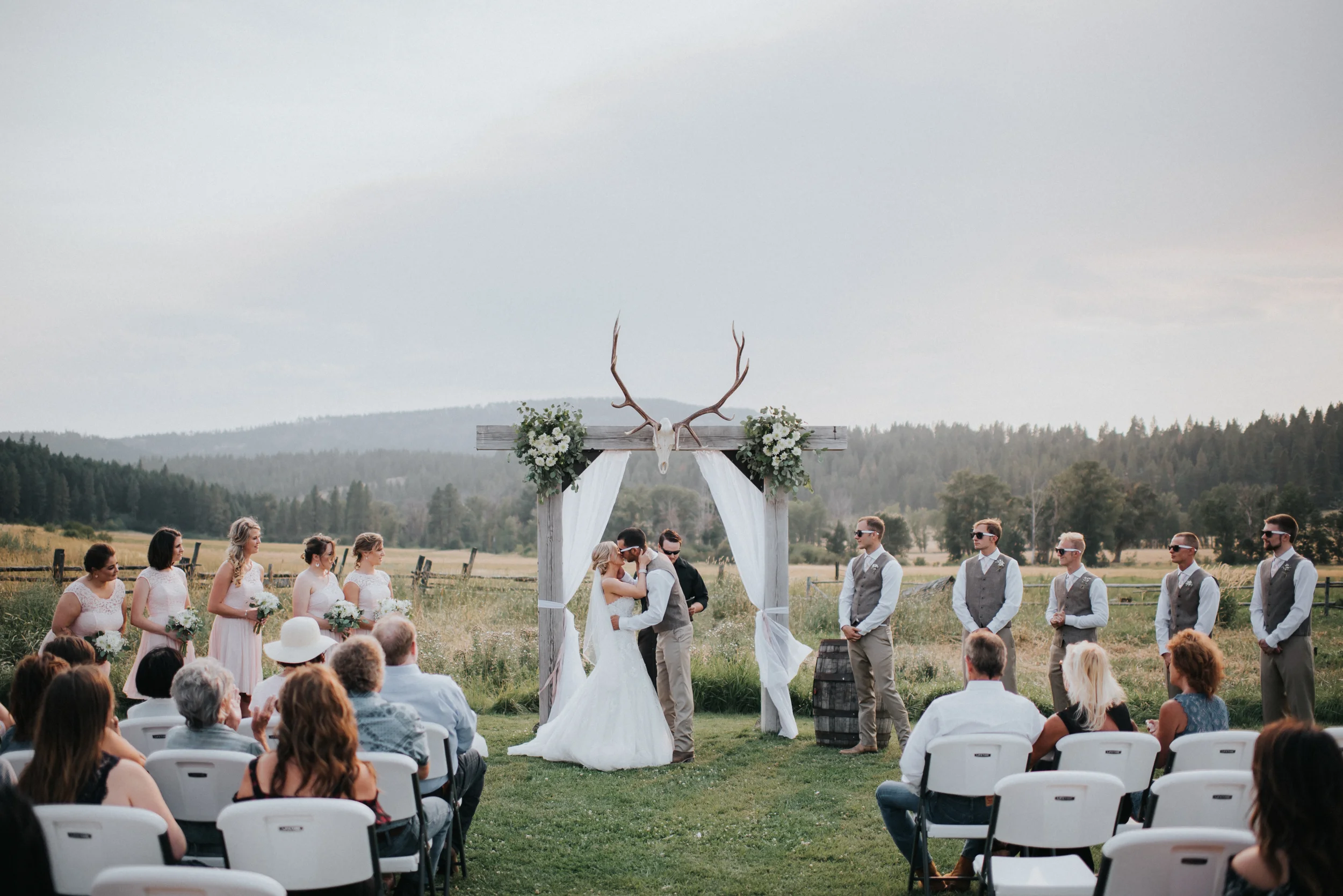 Wedding at The Cattle Barn in Cle Elum Washington | Megan & Ronny