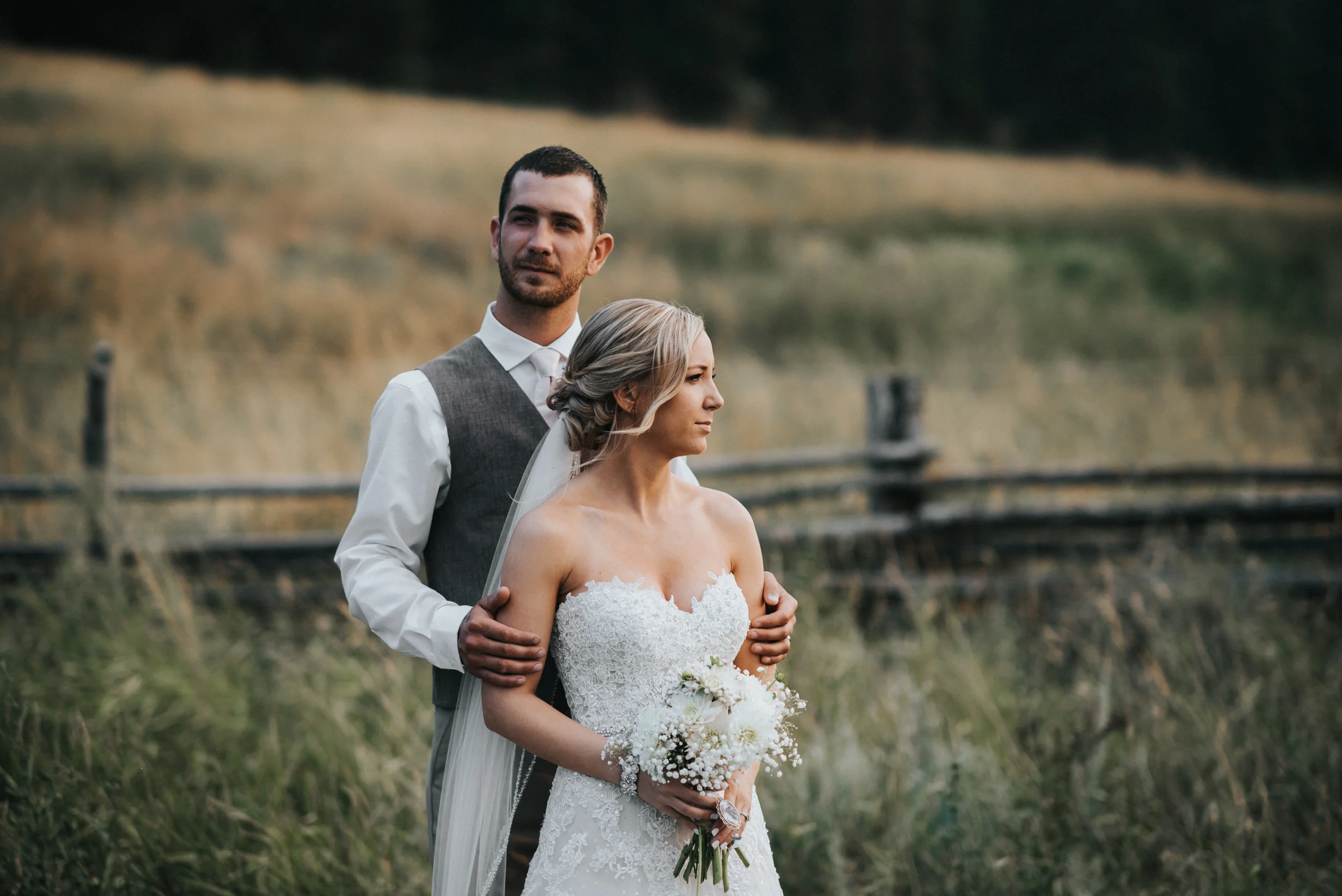 Wedding at The Cattle Barn in Cle Elum Washington | Megan & Ronny
