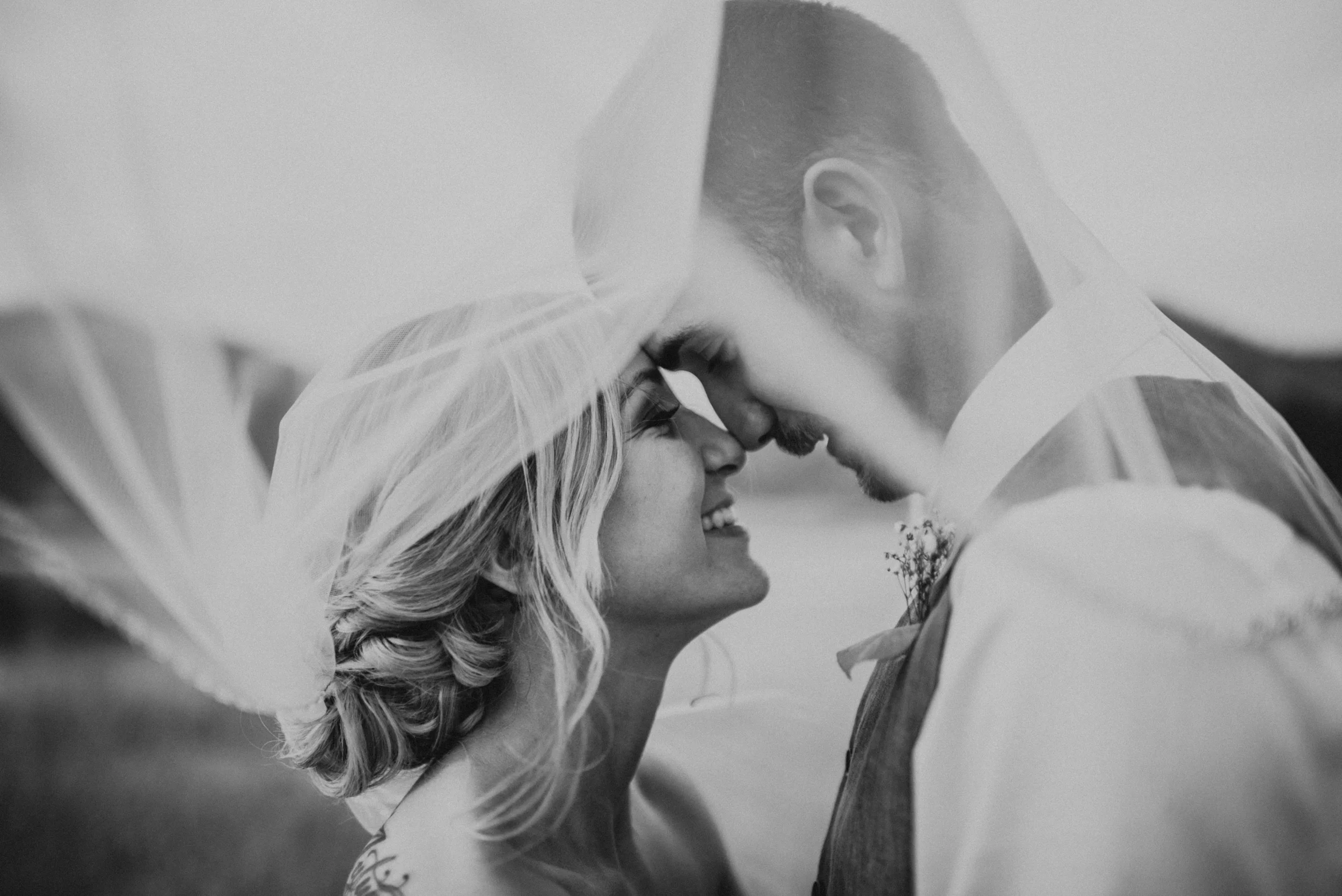 Wedding at The Cattle Barn in Cle Elum Washington | Megan & Ronny