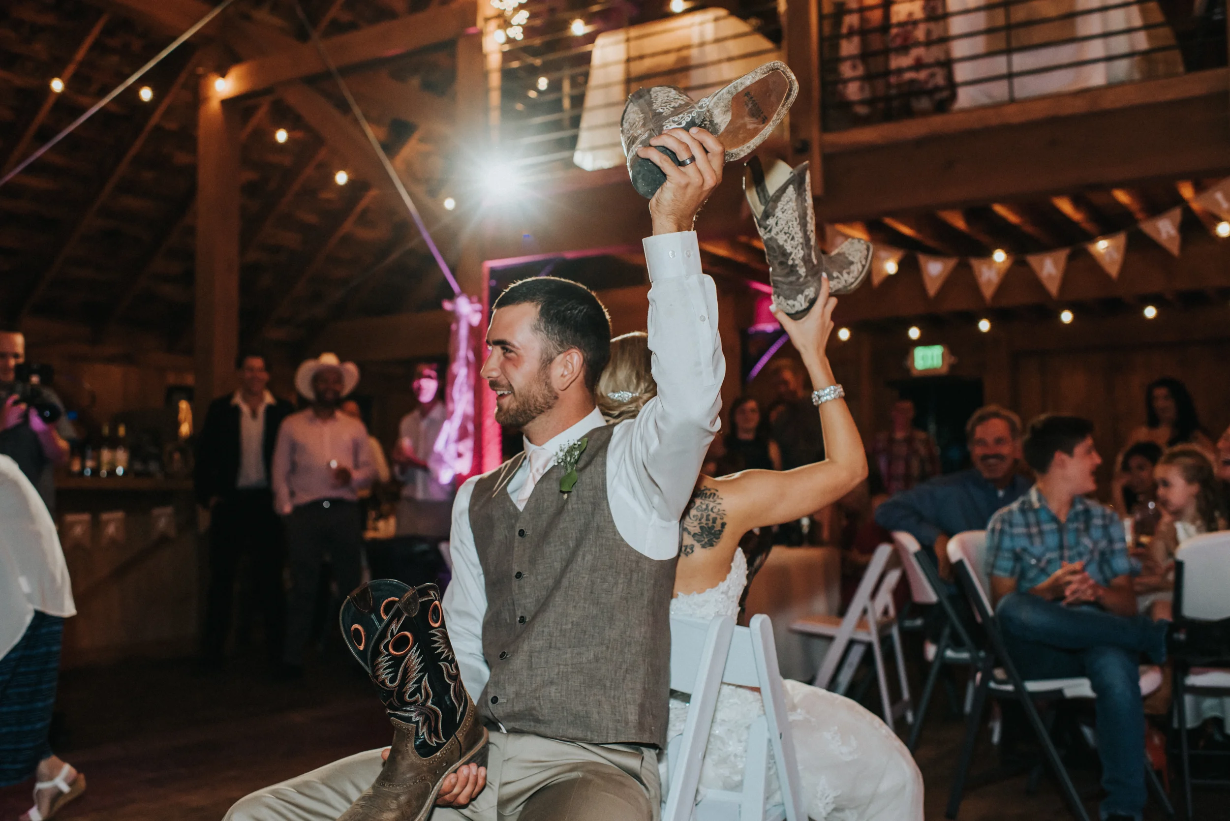 Wedding at The Cattle Barn in Cle Elum Washington | Megan & Ronny