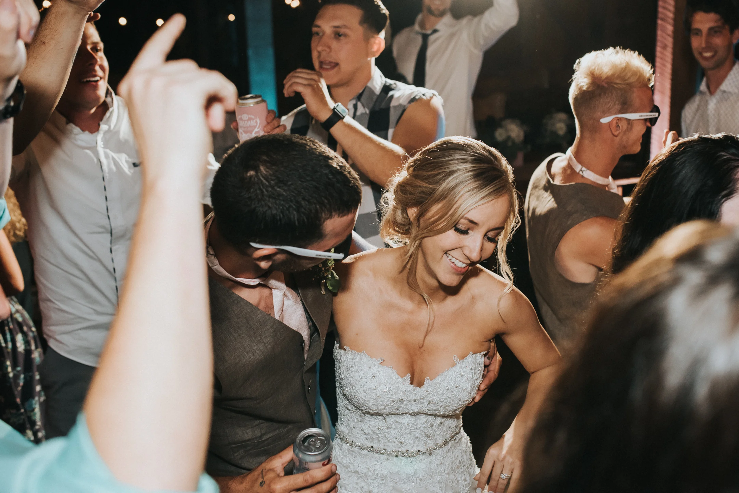 Wedding at The Cattle Barn in Cle Elum Washington | Megan & Ronny