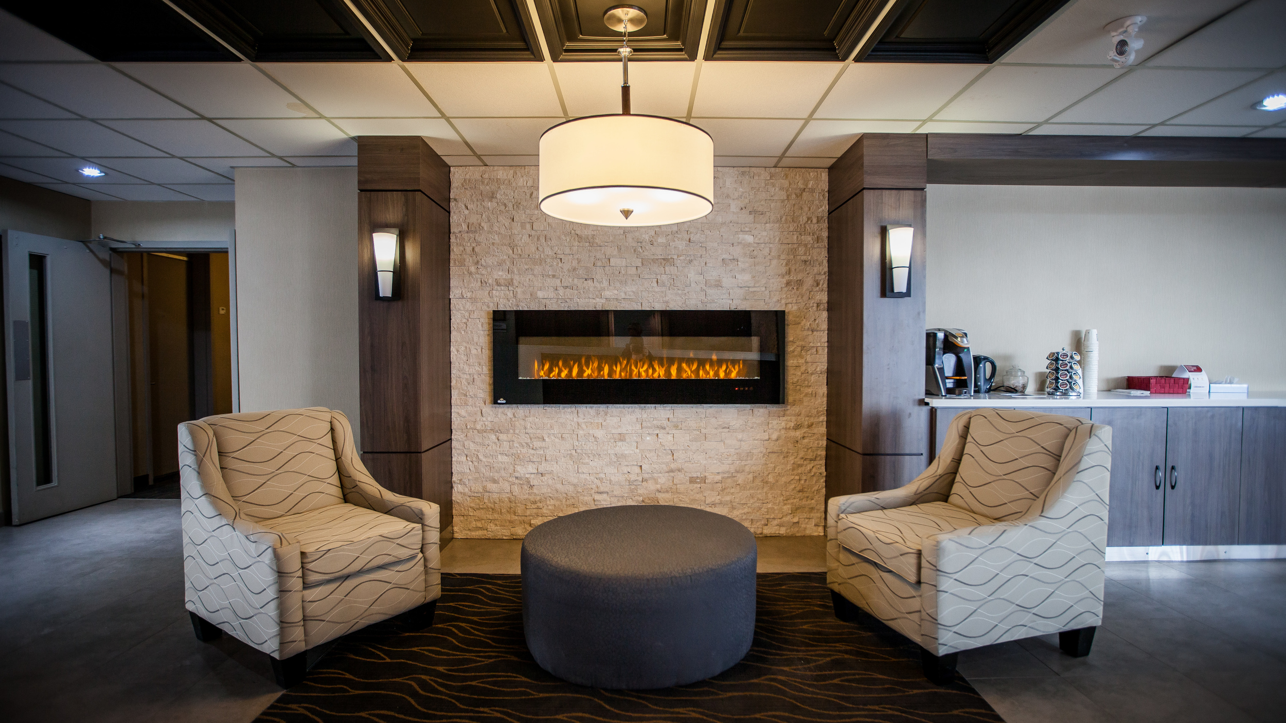 Lobby 3.jpg