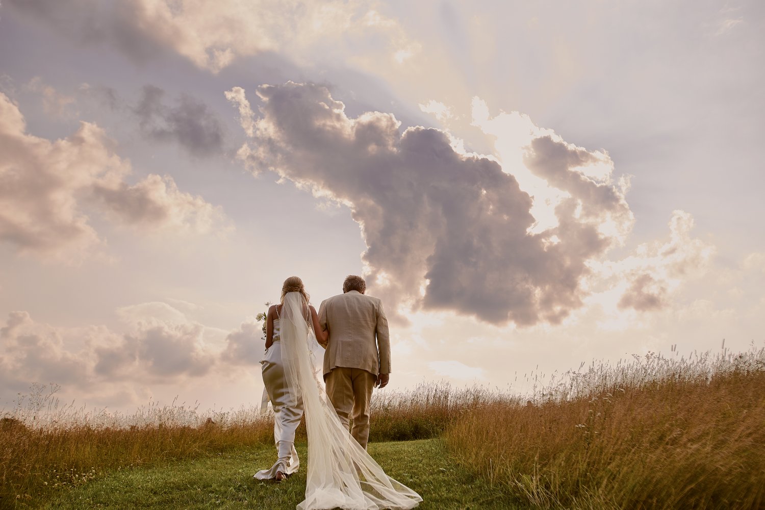 This is one of the most beautiful pictures I have seen. It was taken by the brilliant Matt Blum. www.mattblumphotography.com I love the imagery of Rachel's father, Olav, escorting her into hew horizons.