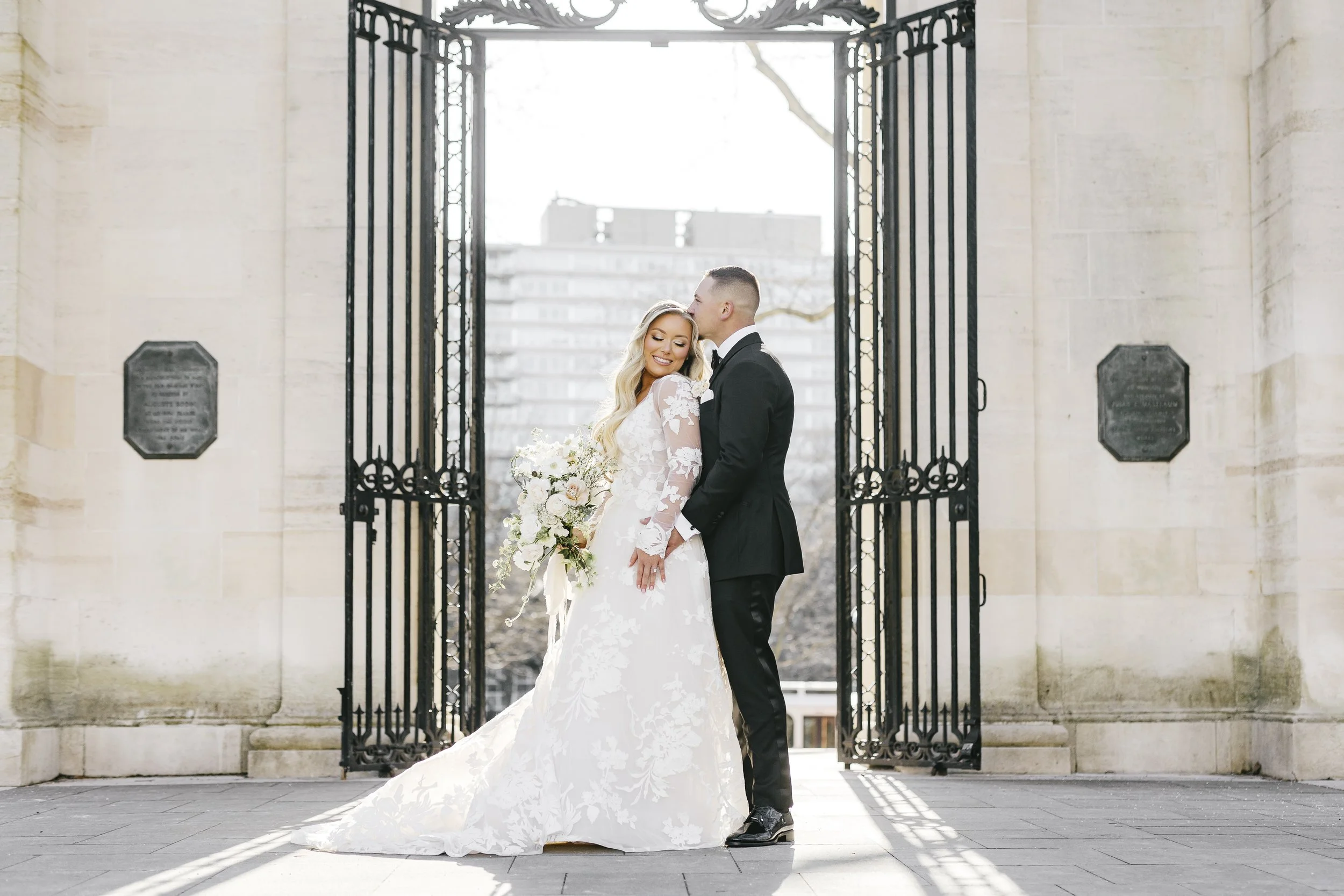 Romantic winter white wedding