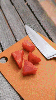 MADTASTY-August2021-ToTheMoonSocial-PoolsideWatermelonCoconutWaterRefresher_AdobeExpress.gif