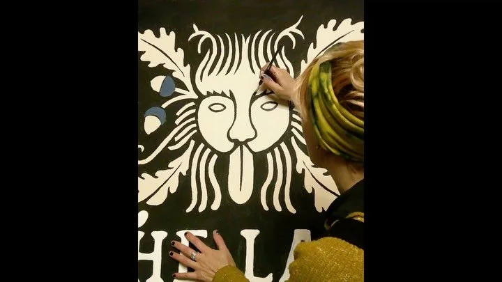 Sneak peek! A little hint at a big and fun project I&rsquo;m working on this month with @movingpartsarts and @gnm_hancock involving 30 meters of fabric and a lot of handpainted folkloric friends&hellip;&hellip;

Painting on fabric makes it a little s