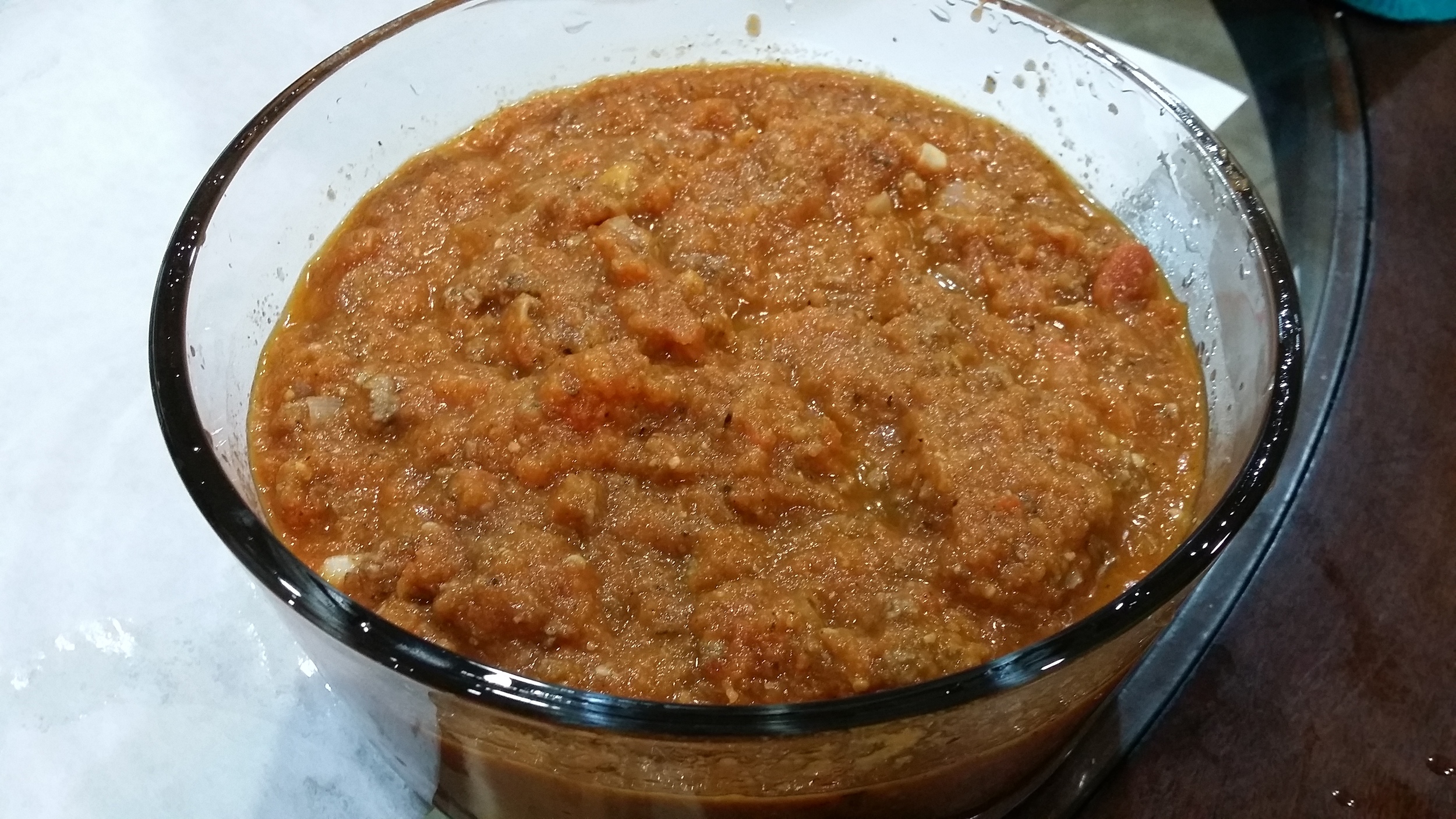 Homemade Pasta Sauce - It doesn't look pretty but it taste so yummy! It was made with fresh ingredients.