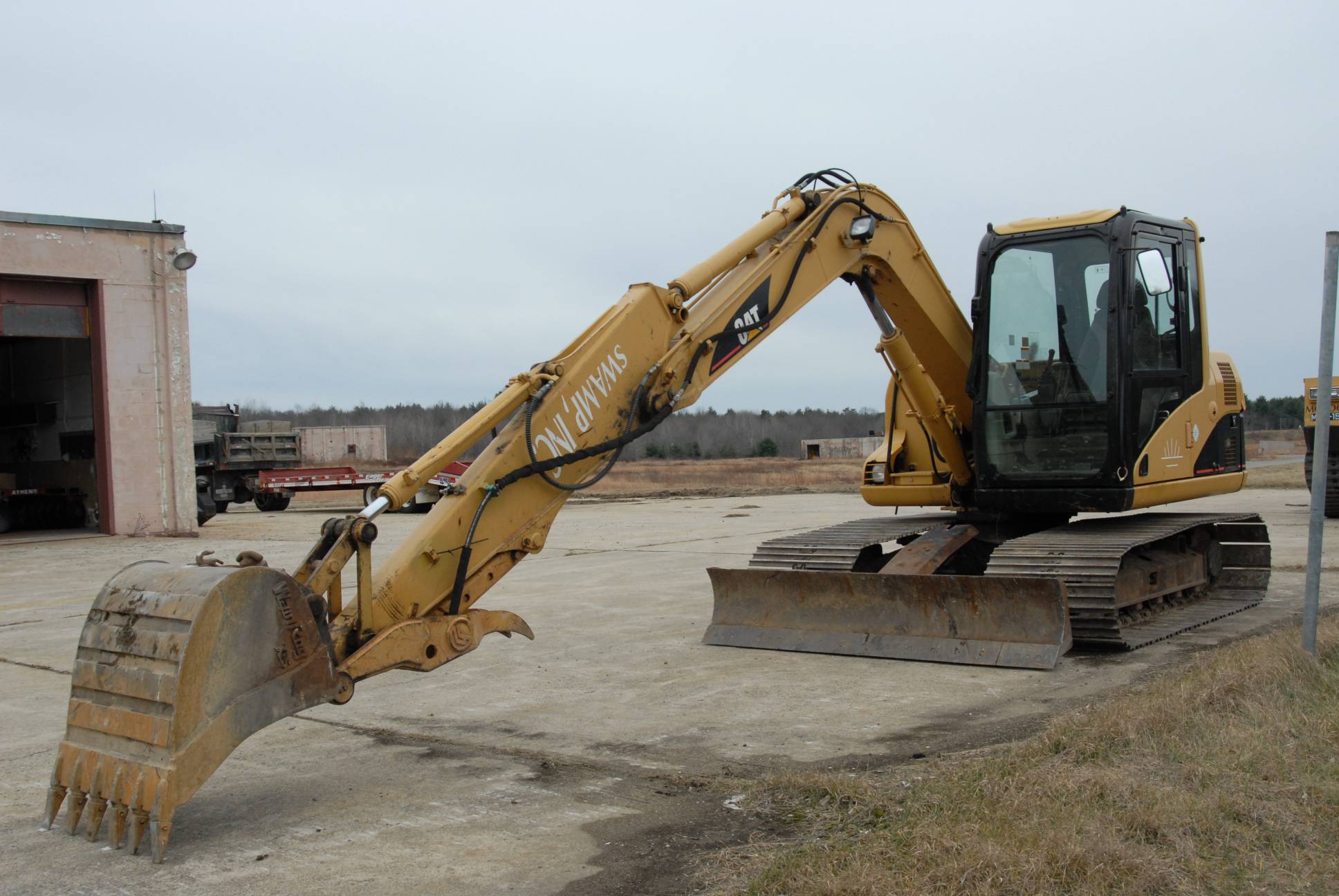 Low Ground Pressure Excavator