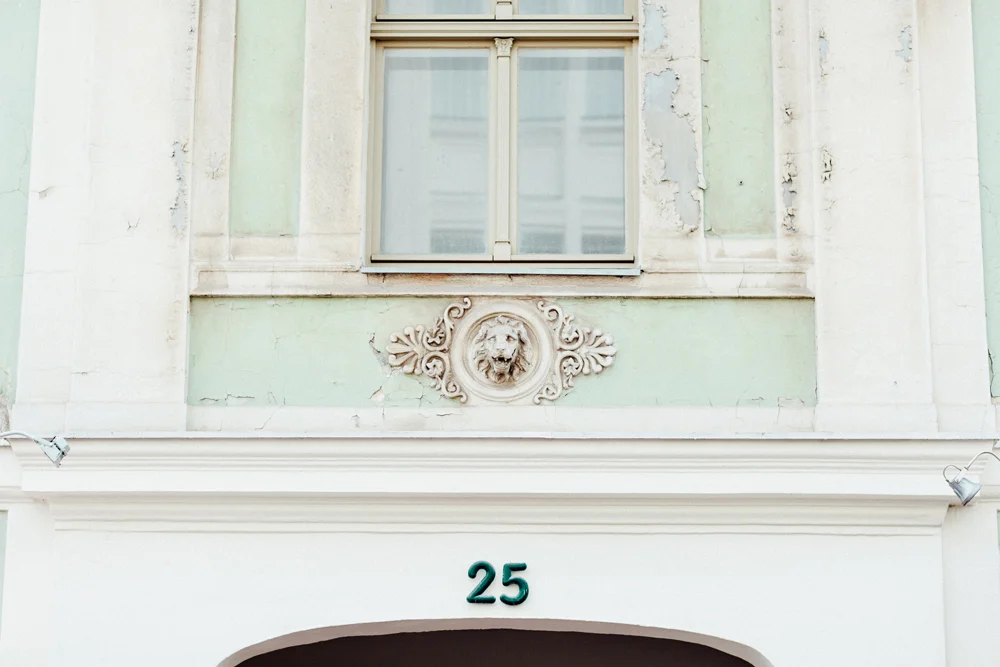 ...Altbau.