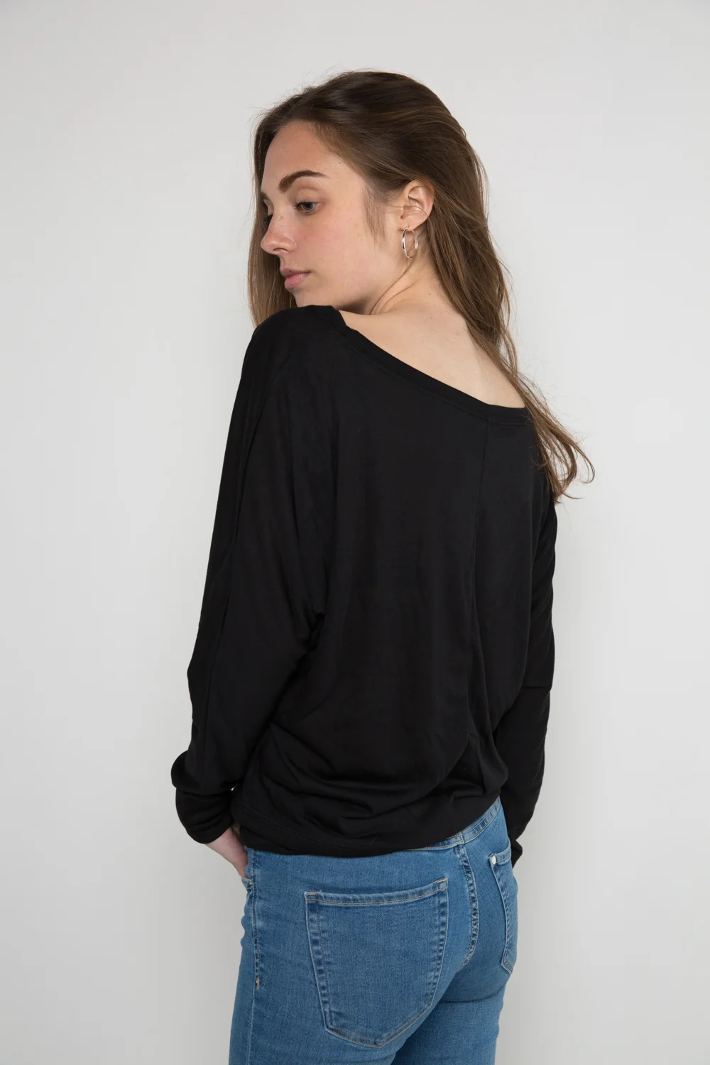 Womens V Neck (10 of 25).jpg