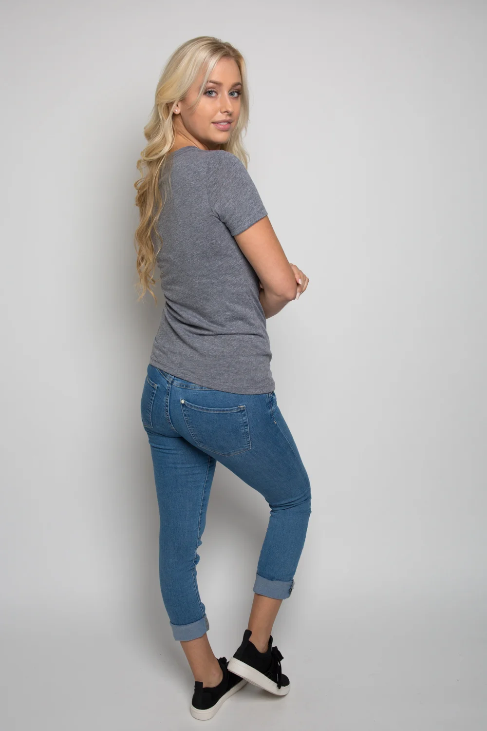 Womens V Neck (16 of 43).jpg