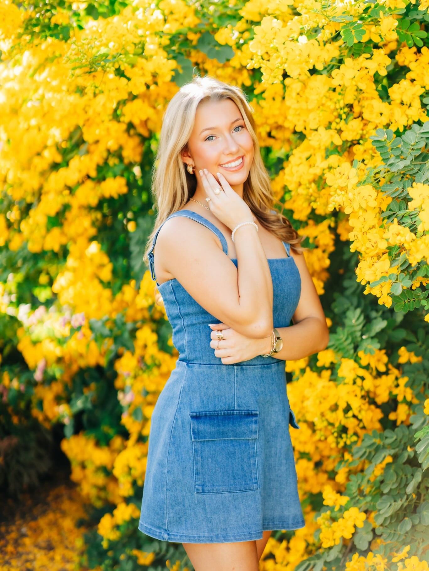 Beautiful Adli having her golden moment in front of my favorite flowers of the Fall season 🌼
