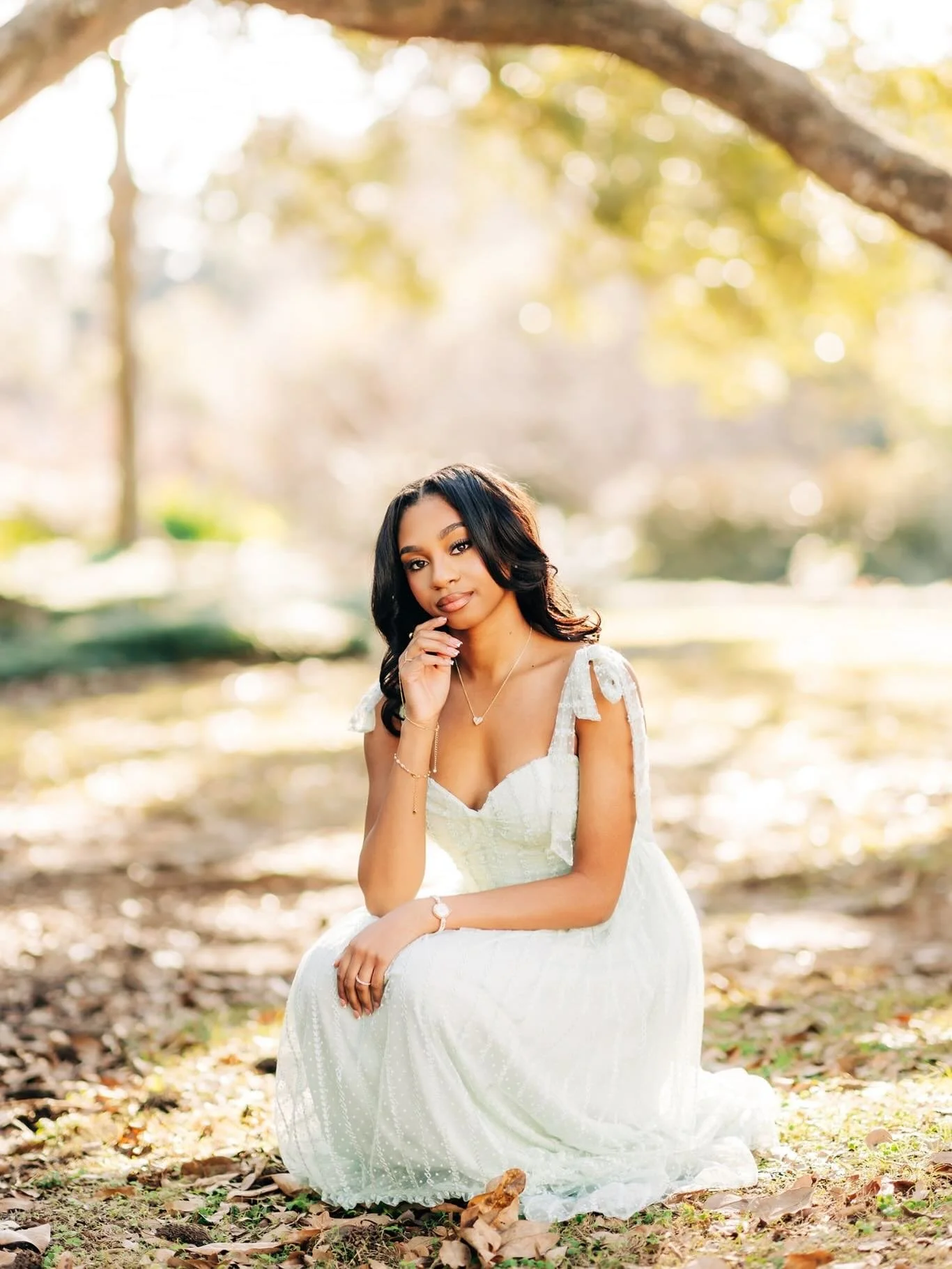 Happy Sunday friends! It&rsquo;s a Sunday session day for me and it looks like it&rsquo;s gonna be another gorgeous day for a senior session! Just like my session with Southside High senior Kennedi!