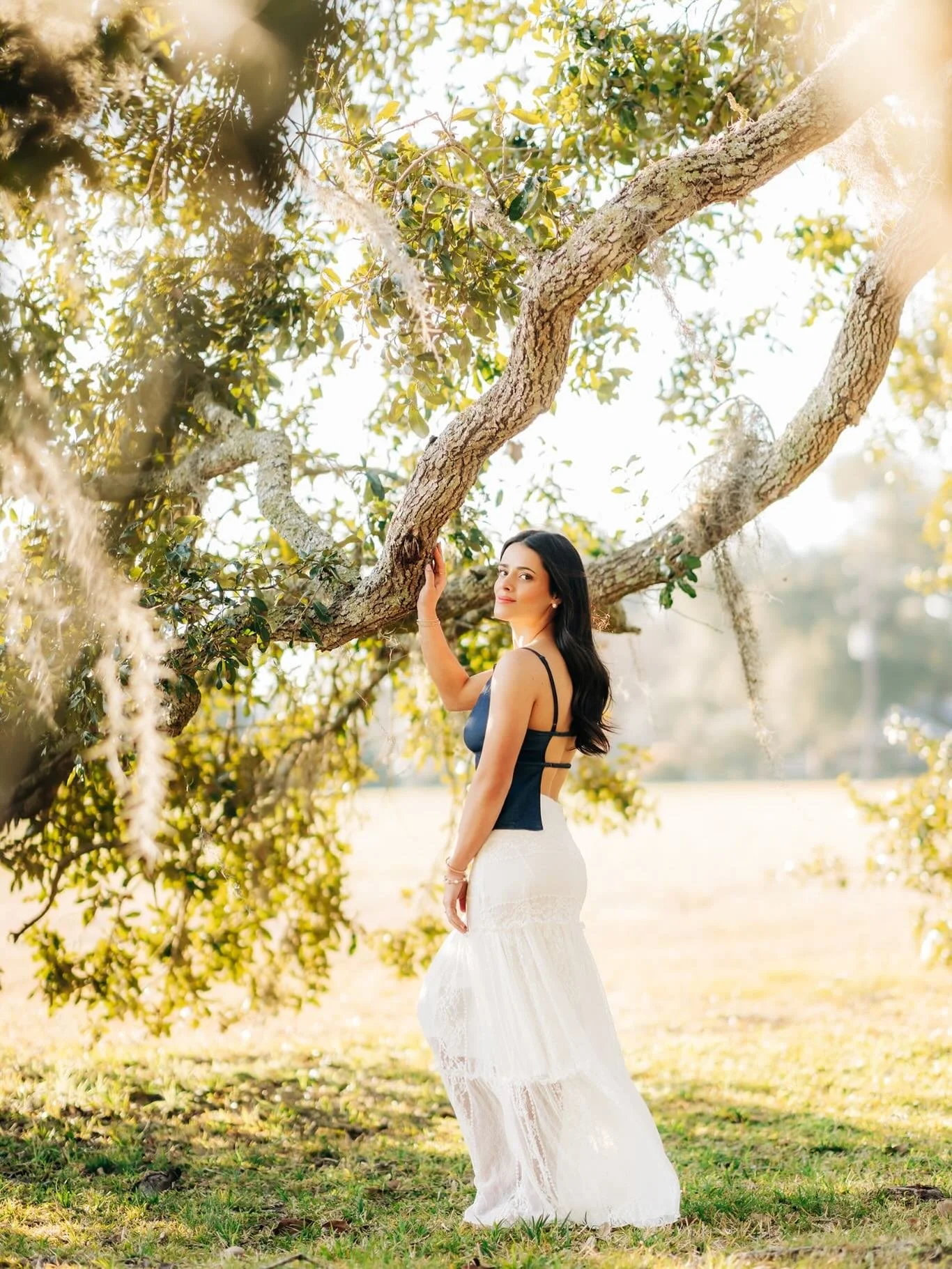 I never get tired of playing under the oaks in the sunshine 💛