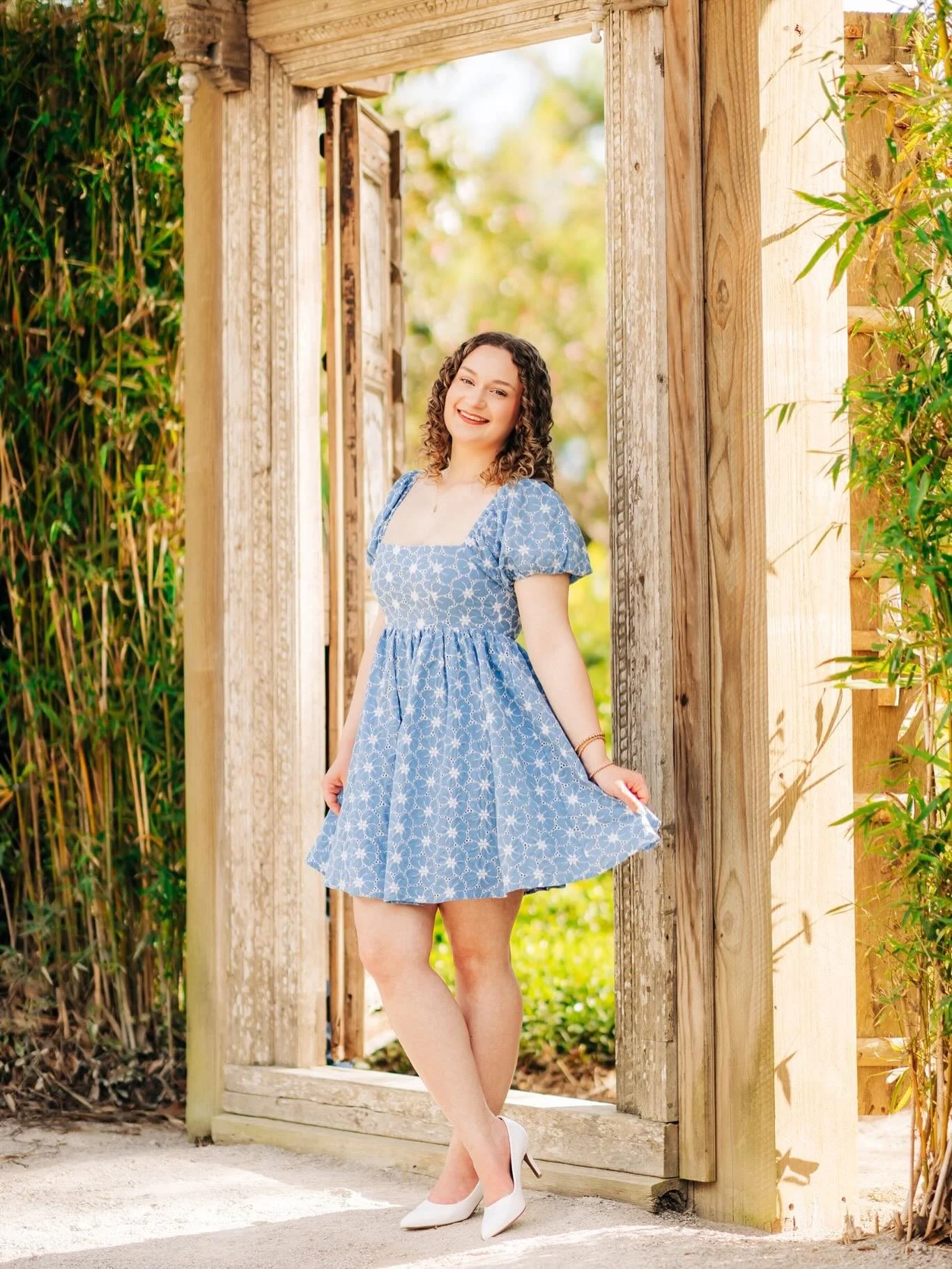 Back in the office today after taking a little time off for the holiday weekend! I still have a few beautiful senior sessions coming up for sneak peeks!