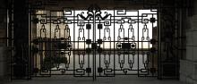 Sarah Rossiter, "Neutrality (Gate)" 2009, color print on canvas, 81 x 180 inches (207 x 456 cm) Courtesy of Sarah Rossiter and den contemporary art 